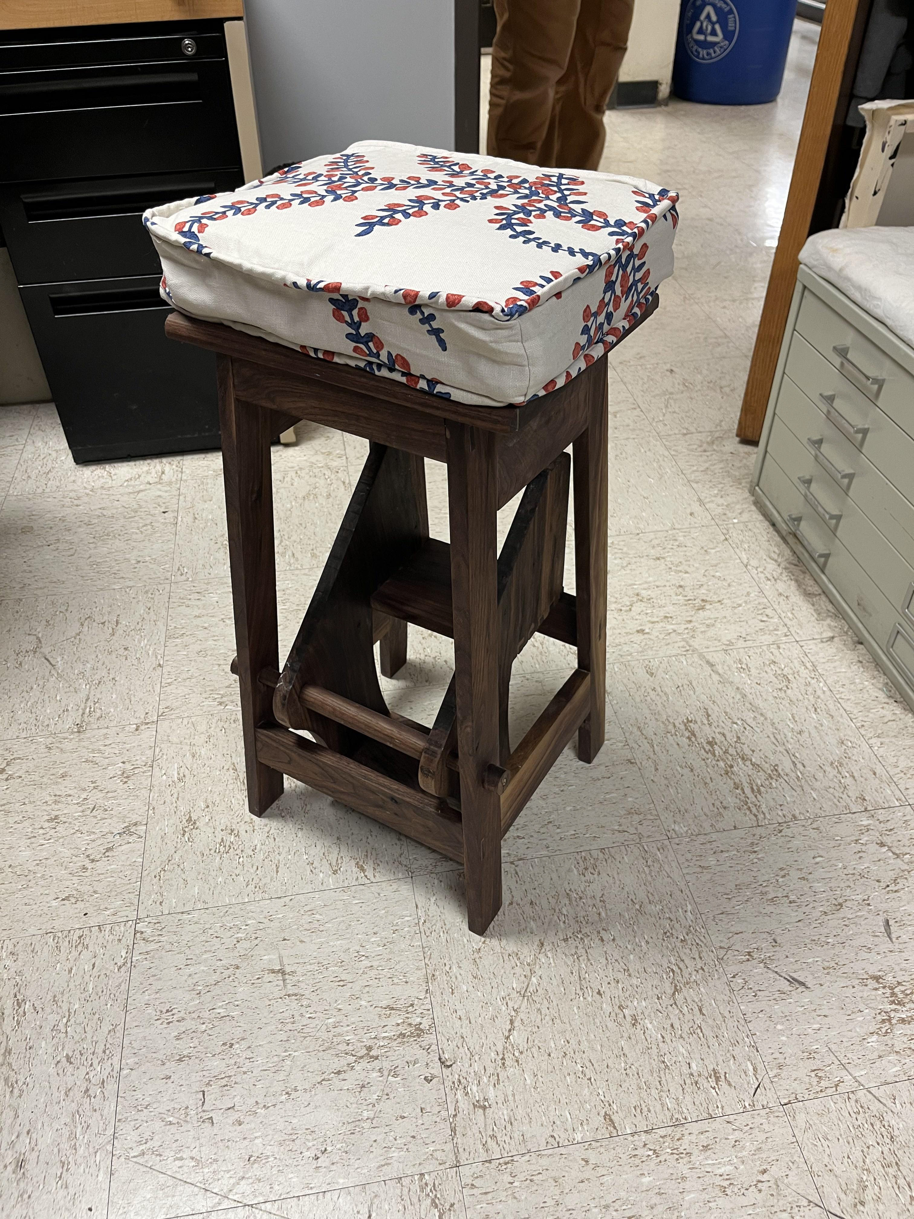 Box cushion to incorporate the sewing portion of the class.