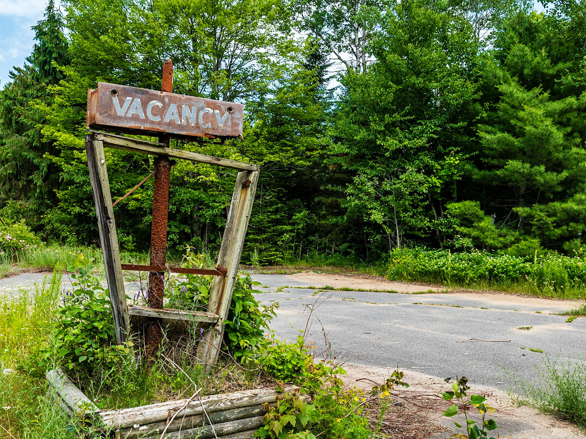 Hotel Vacancy, Lake Placid, NY (2025)