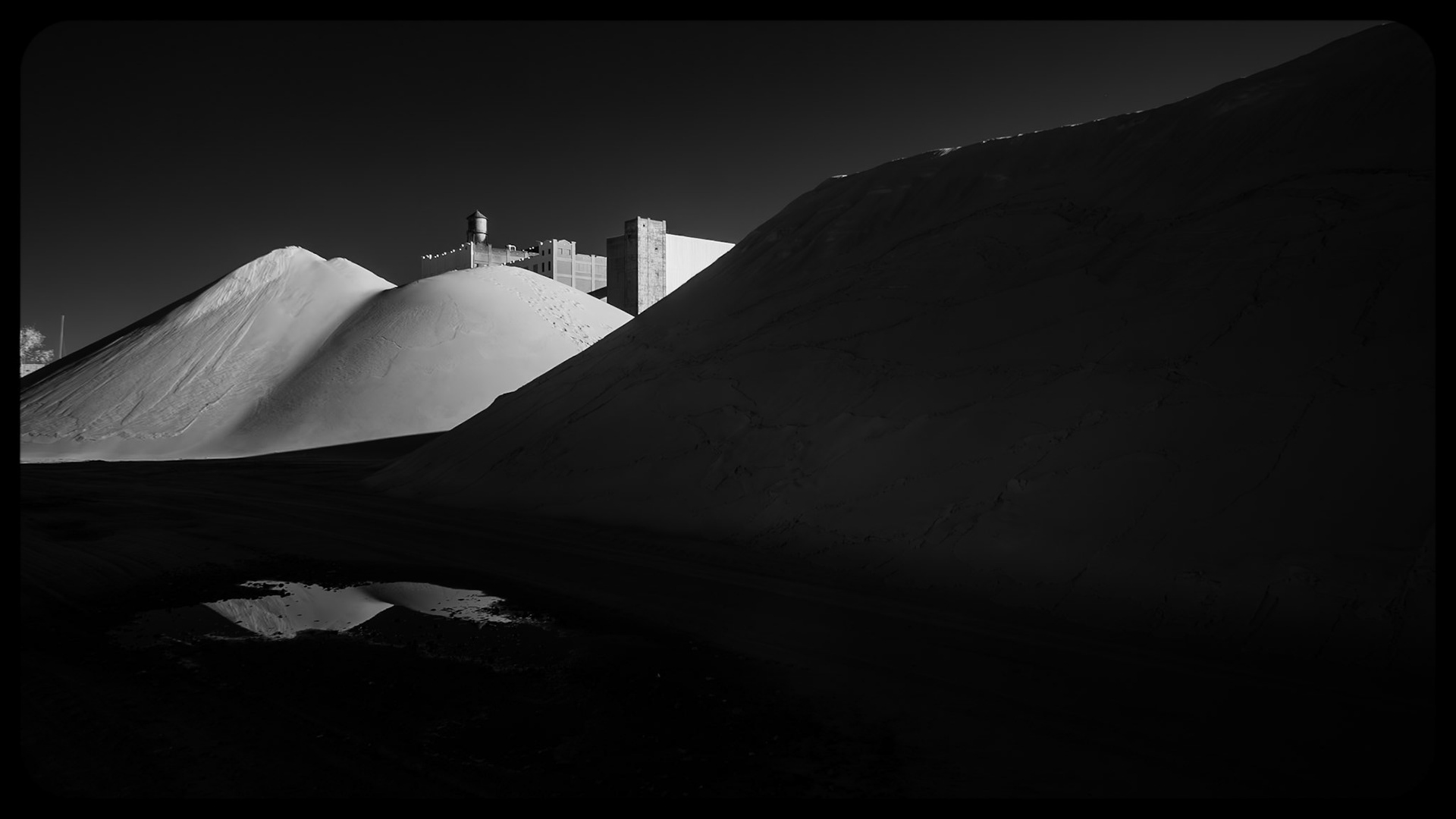 Sandpiles in Silhouette, Buffalo, NY (2018)