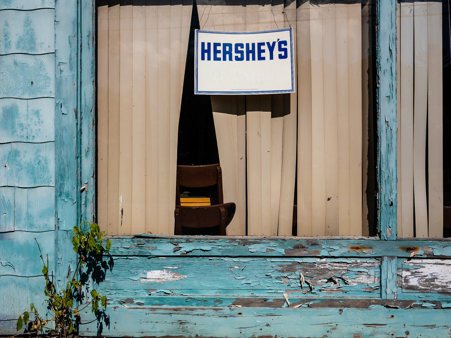 Sally's Grocery, Route 62