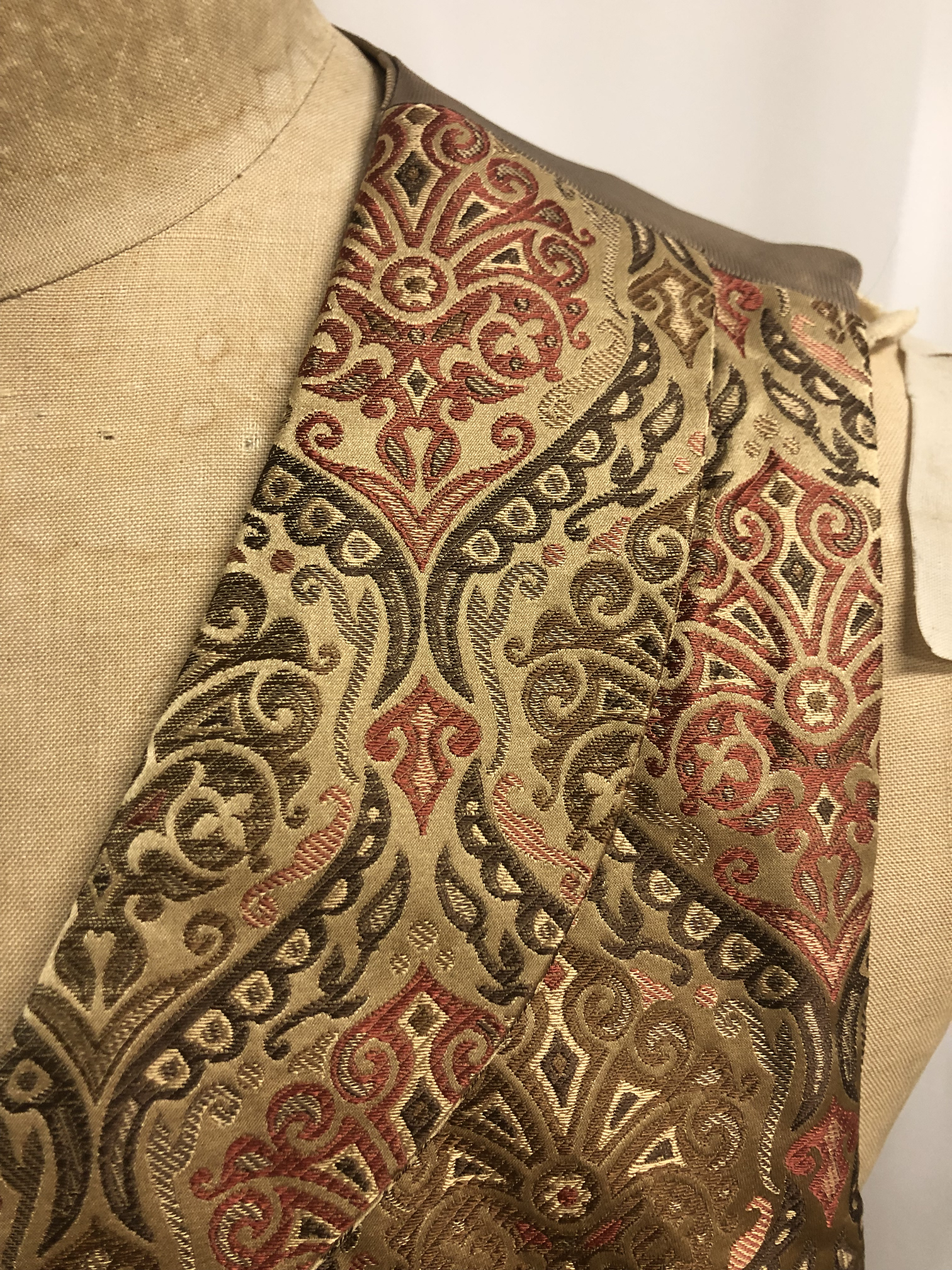 Collar Detail of Final Vest