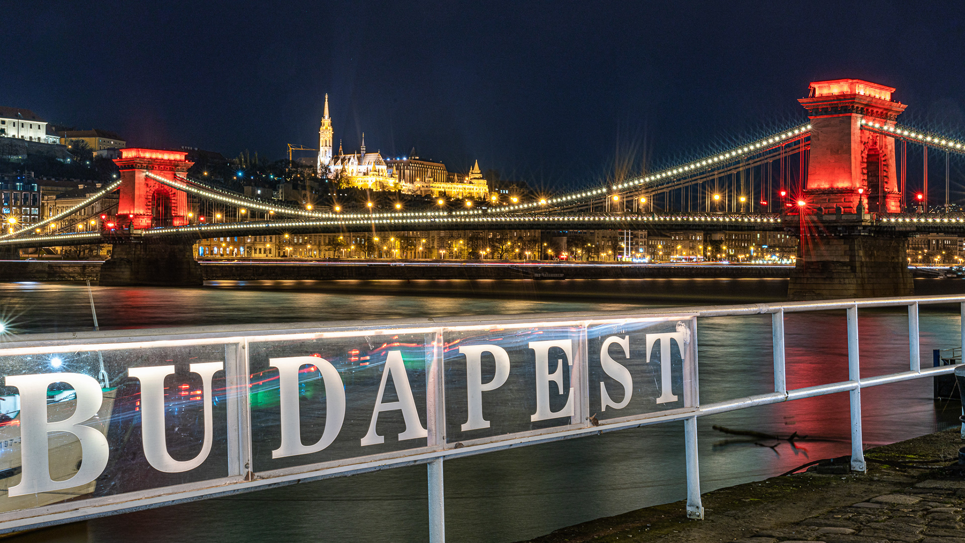 Széchenyi lánchíd or Chain Bridge... in Budapest !