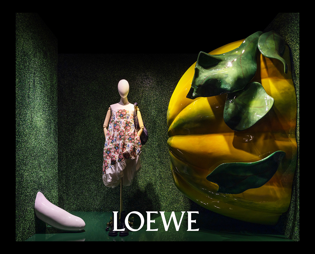 Window Display | Melon Prop with Faux texture | Loewe x Saks Fifth Ave