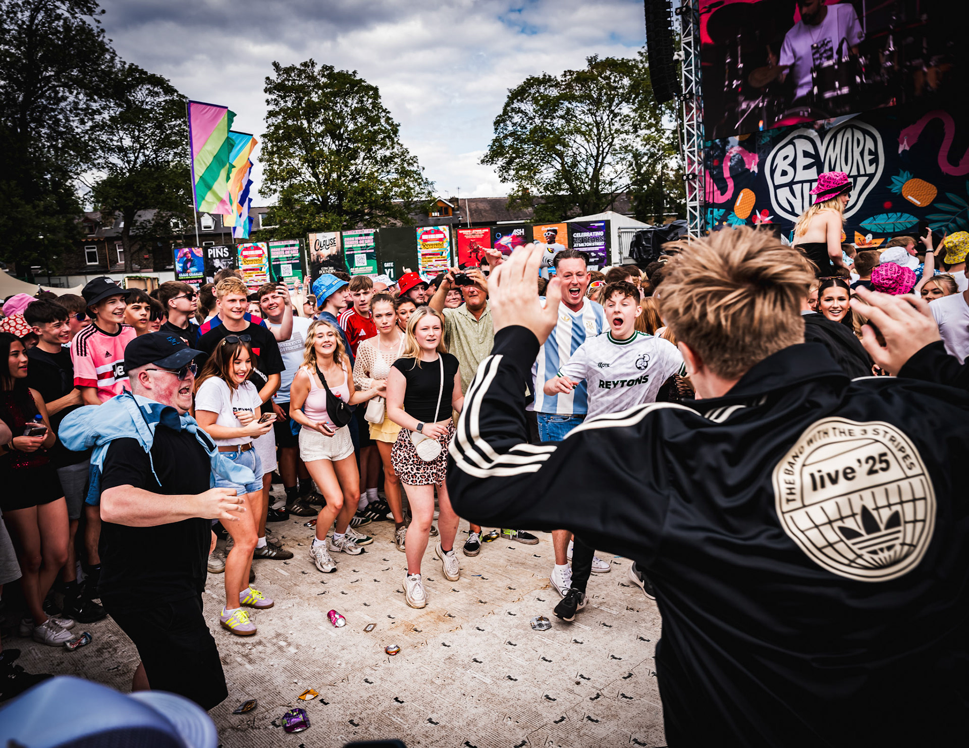 CROWD @ TRAMLINES (THE K'S)