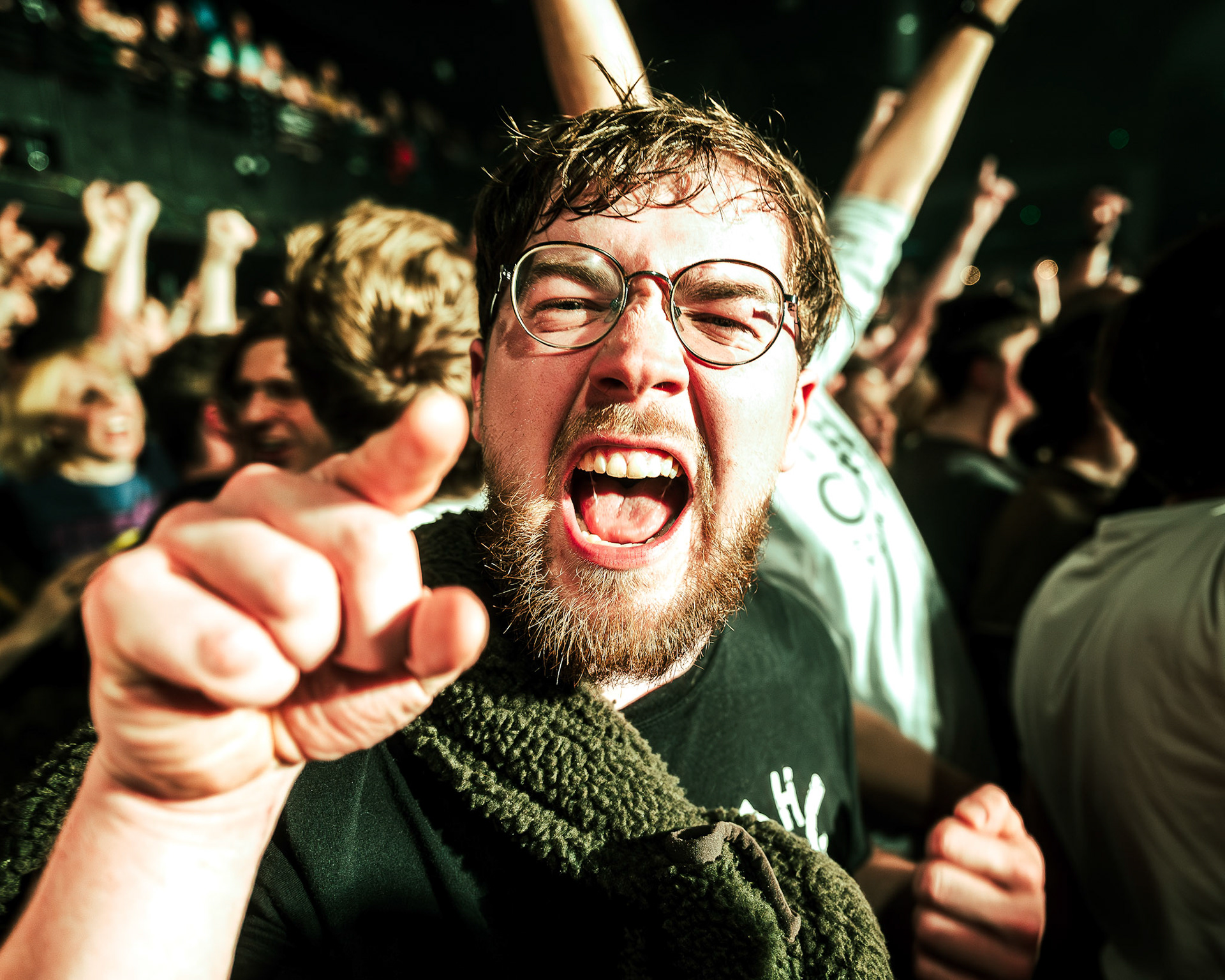 CROWD @ FRANK TURNER