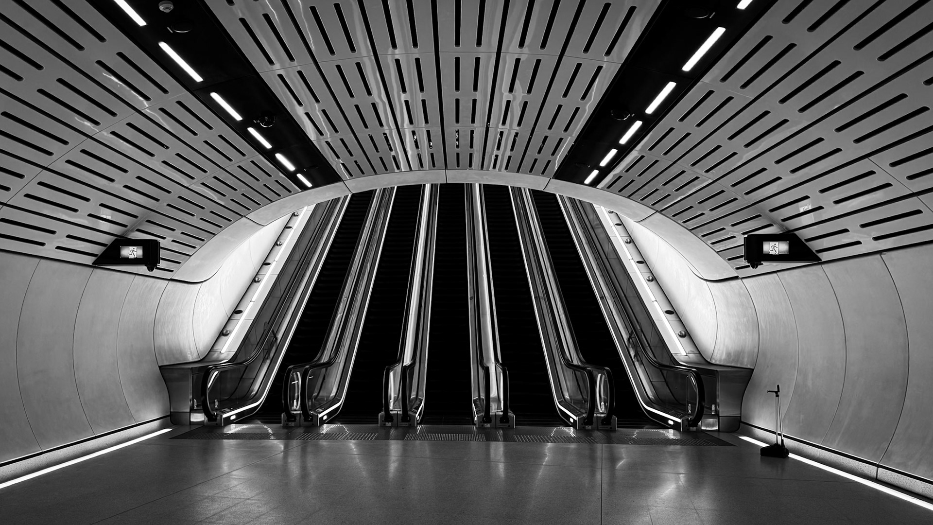 Victoria Cross Station - Sydney