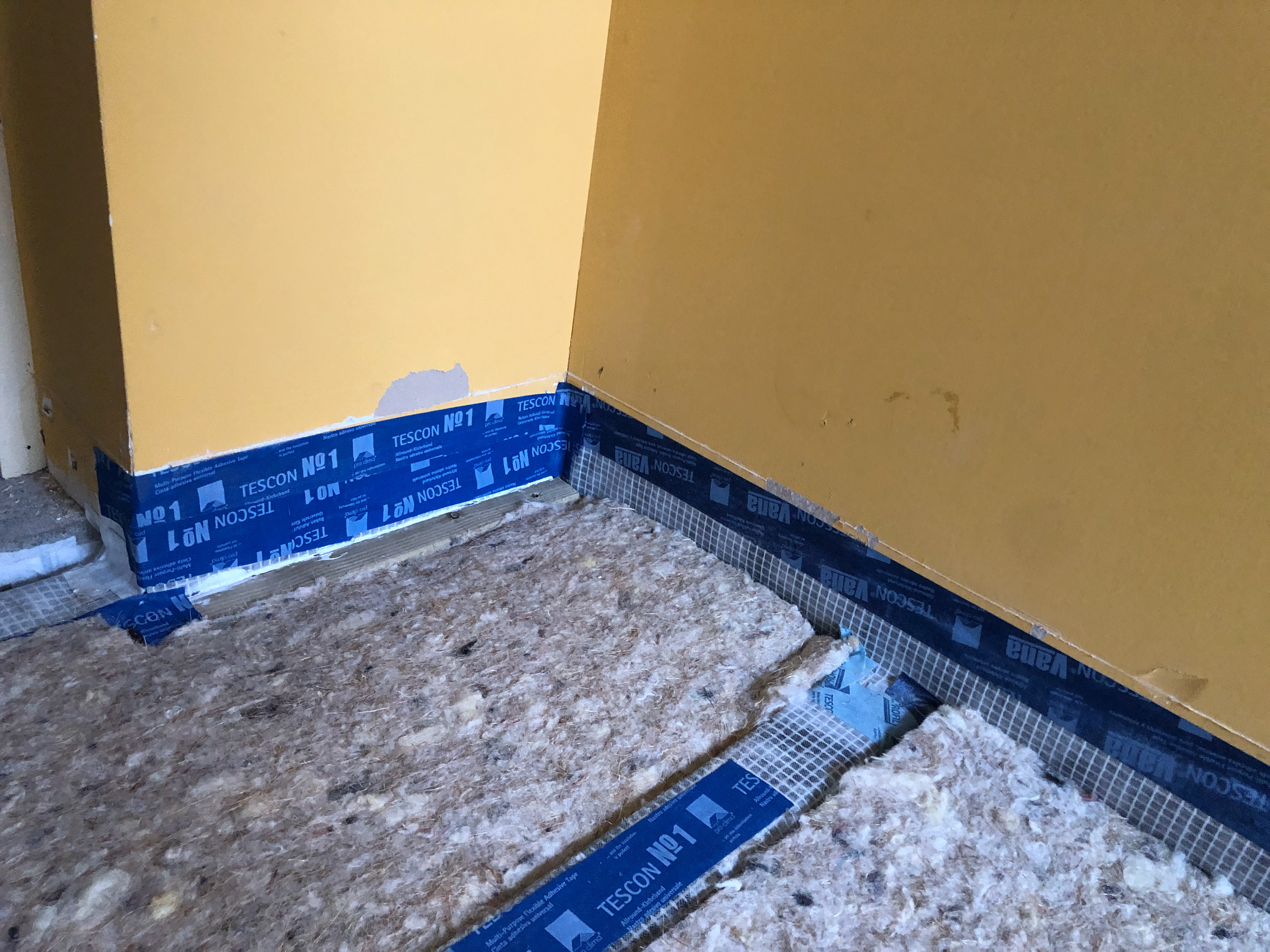 Floor insulation