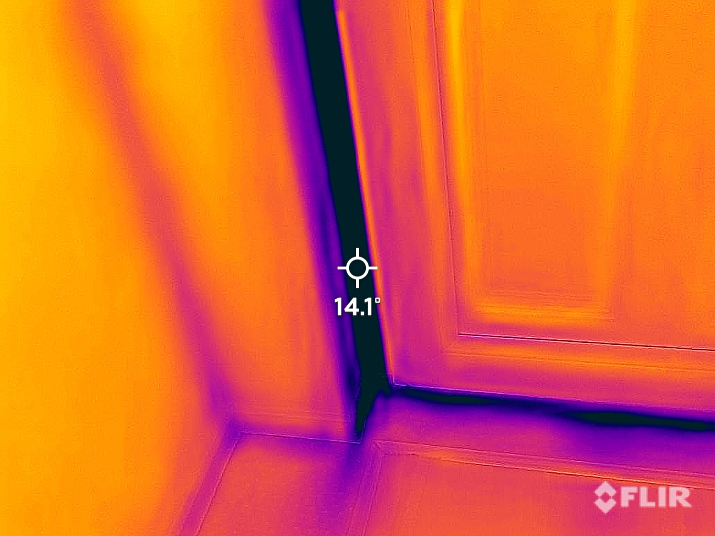 Thermal bridges at doors