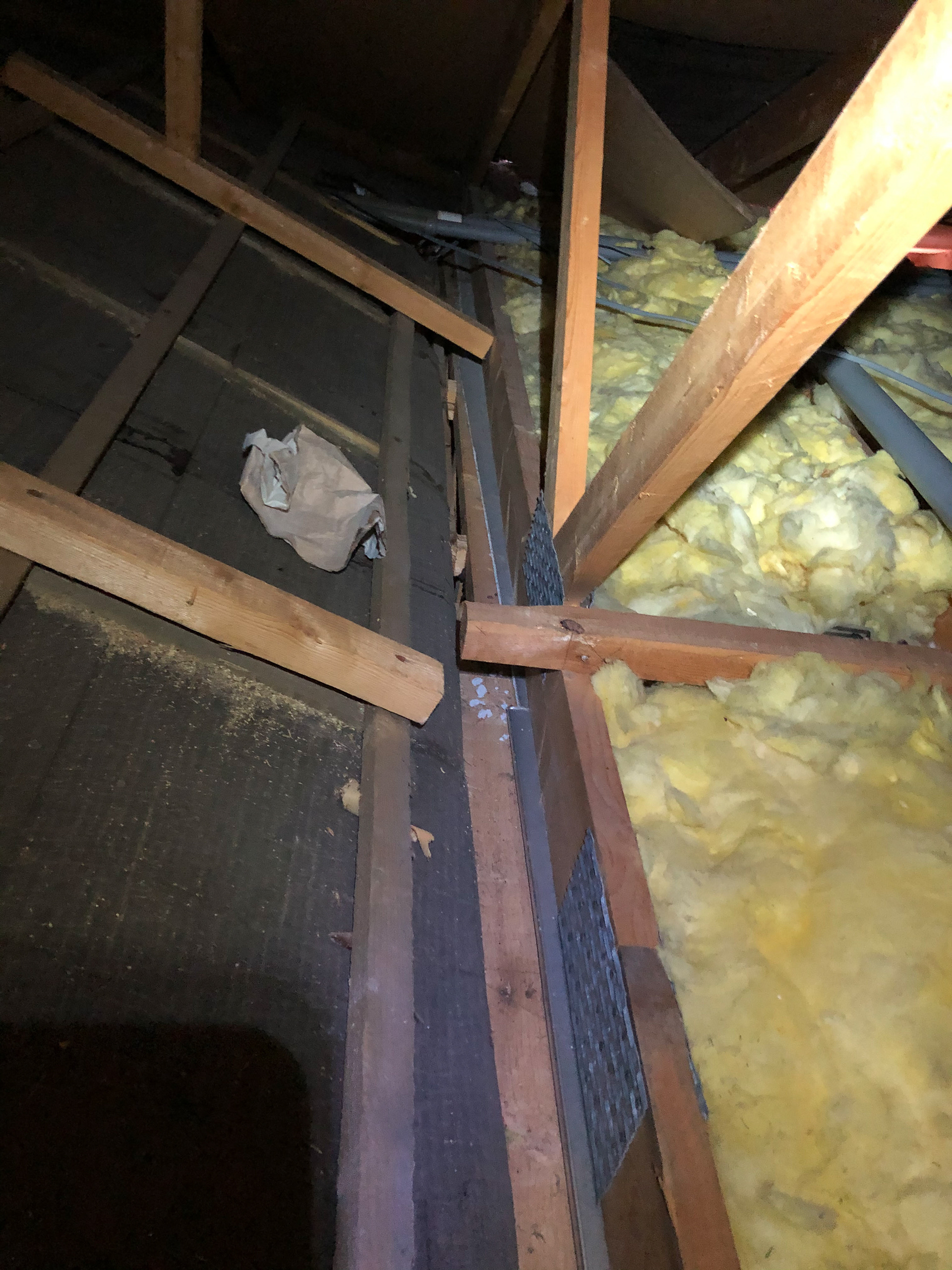 Poor junction at extension causing thermal bypass