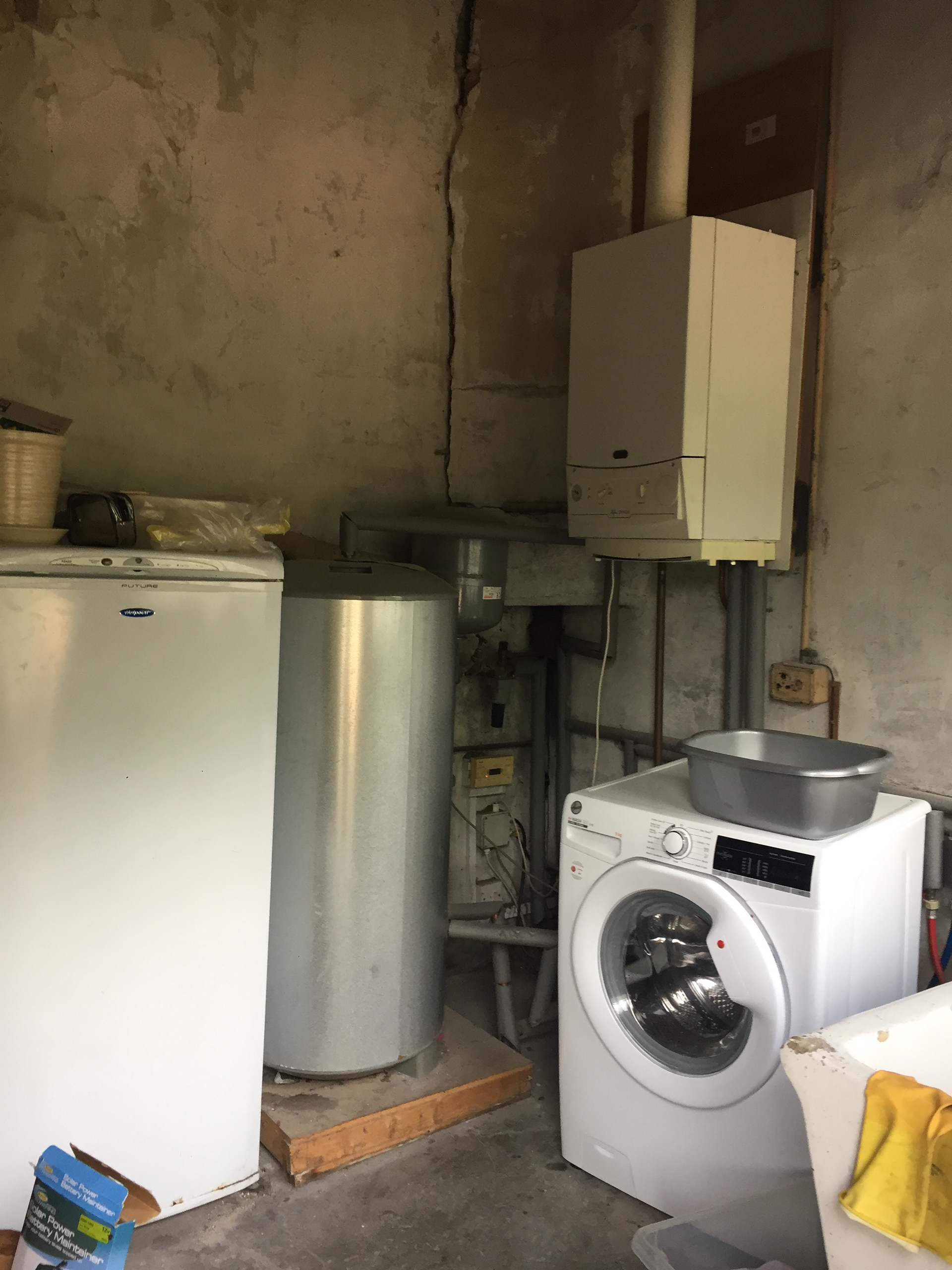 Gas boiler located in a cold space