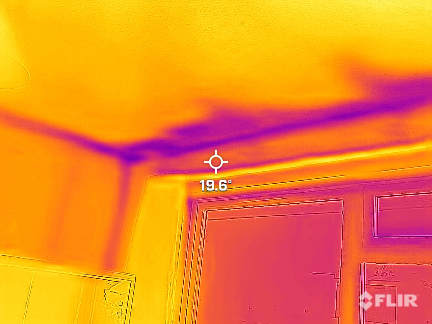 Thermal bridging caused by poor insulation detailing
