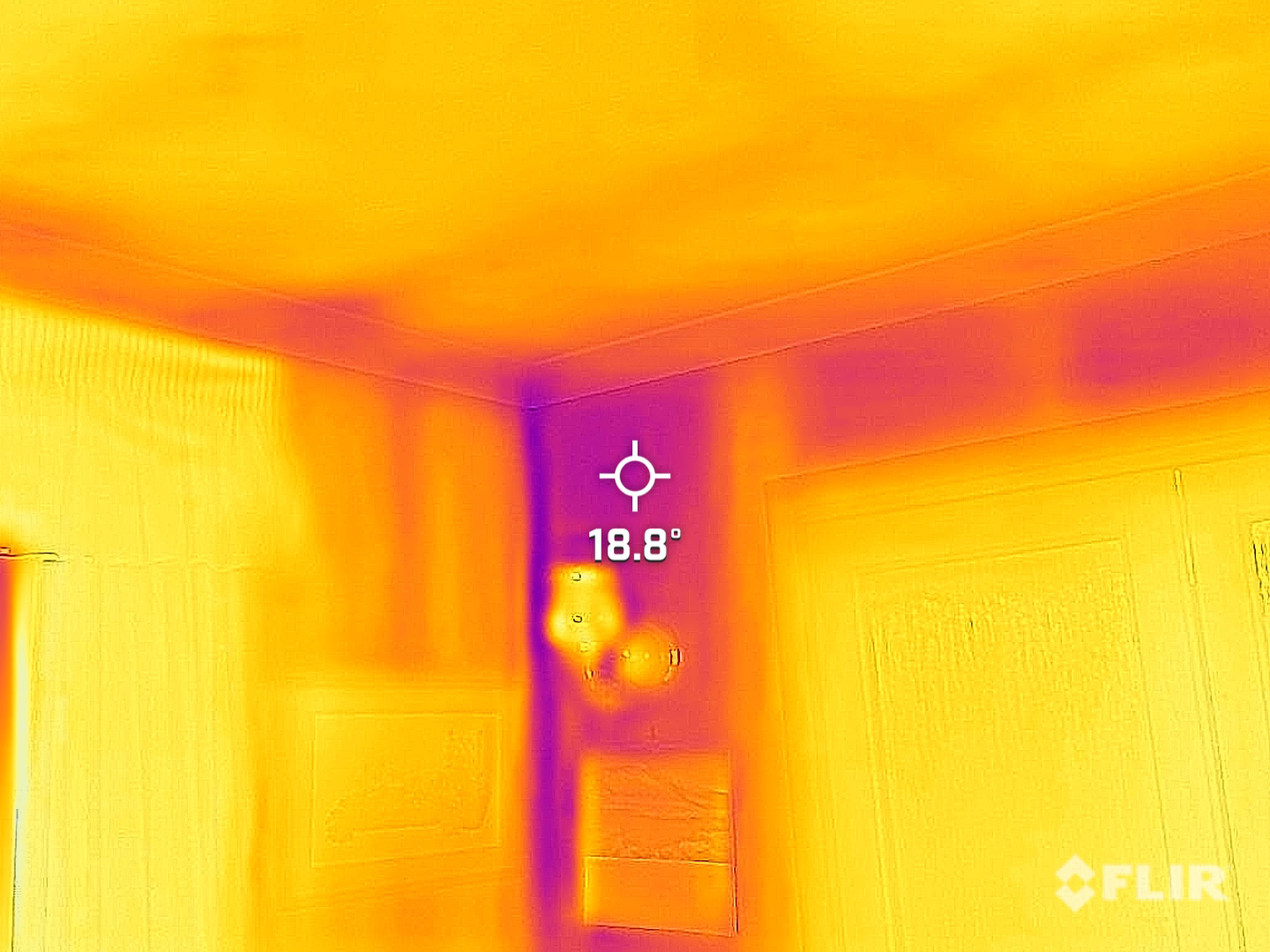 Thermal bypass at internal walls