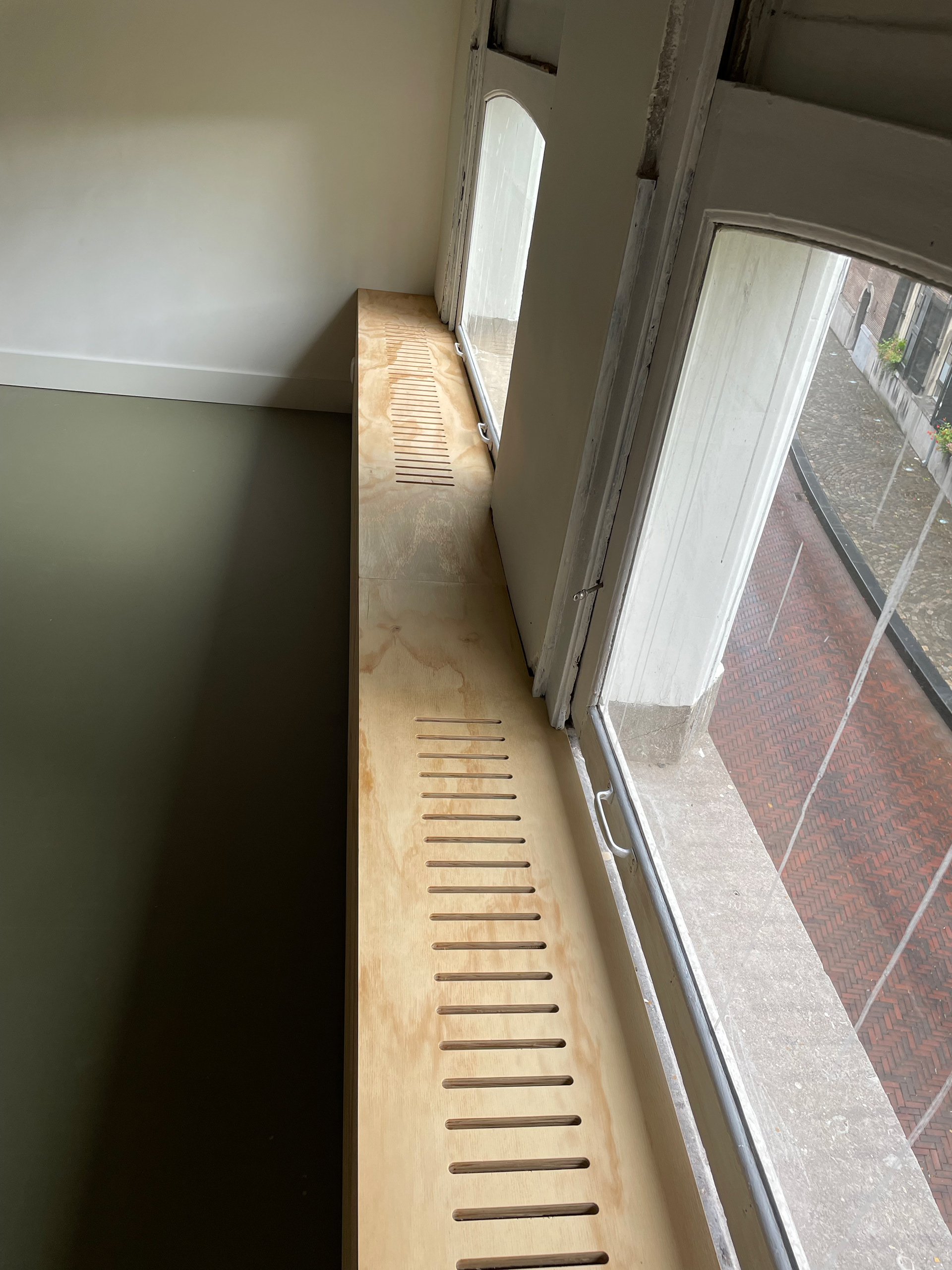 Ingmar.studio Radiator ombouwen met verdiepte vensterbanken