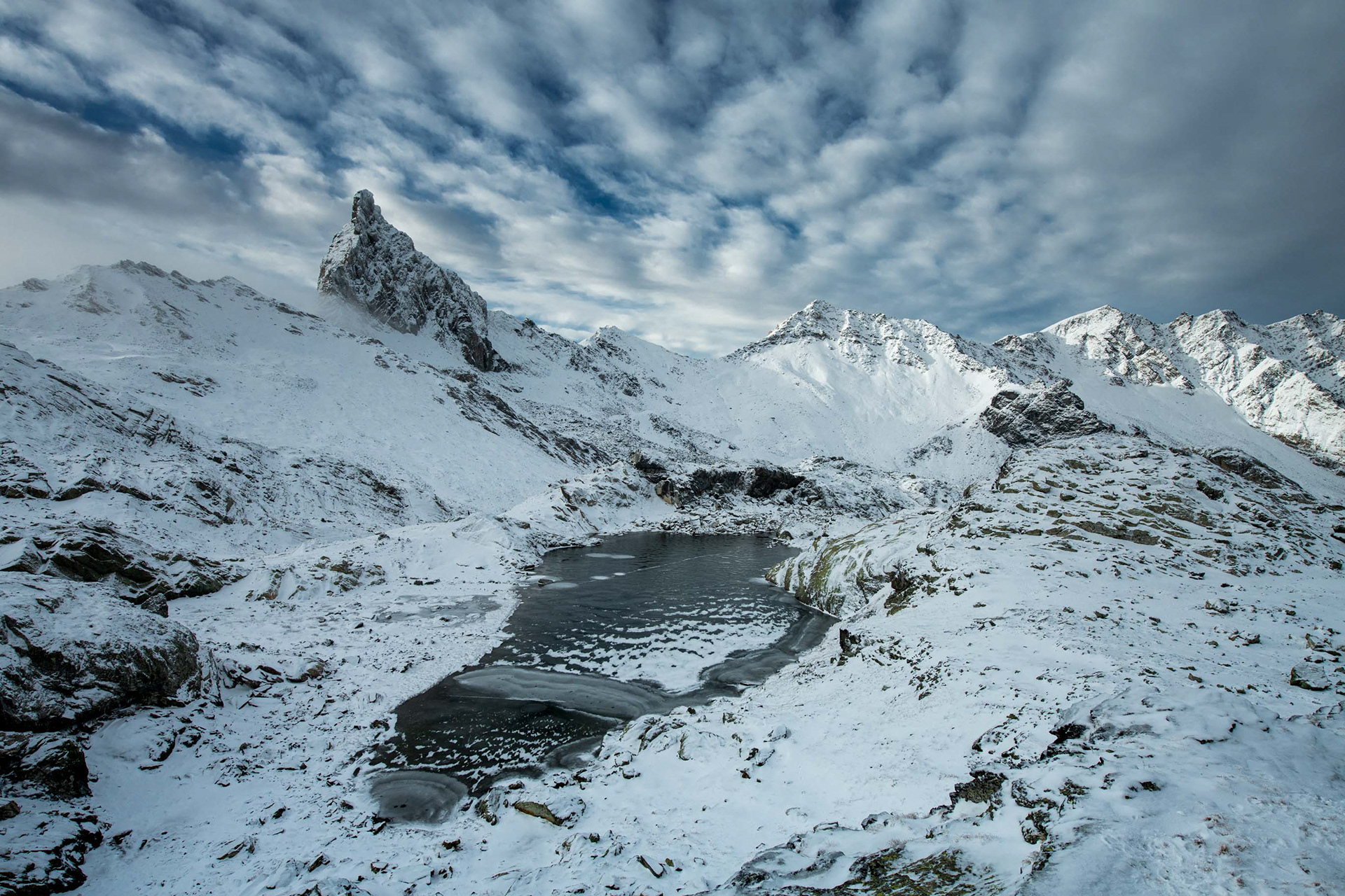 Tete des toillies et lac blanchet superieur - Queyras