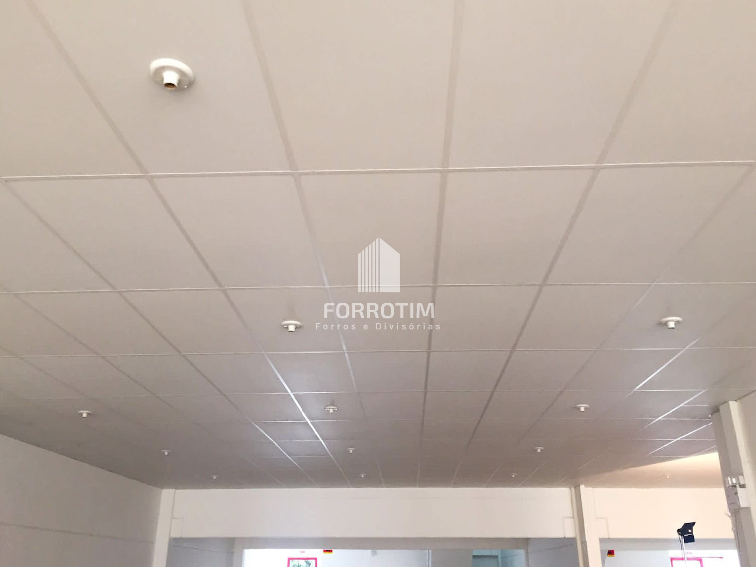 Forro Modular em gesso com película de PVC