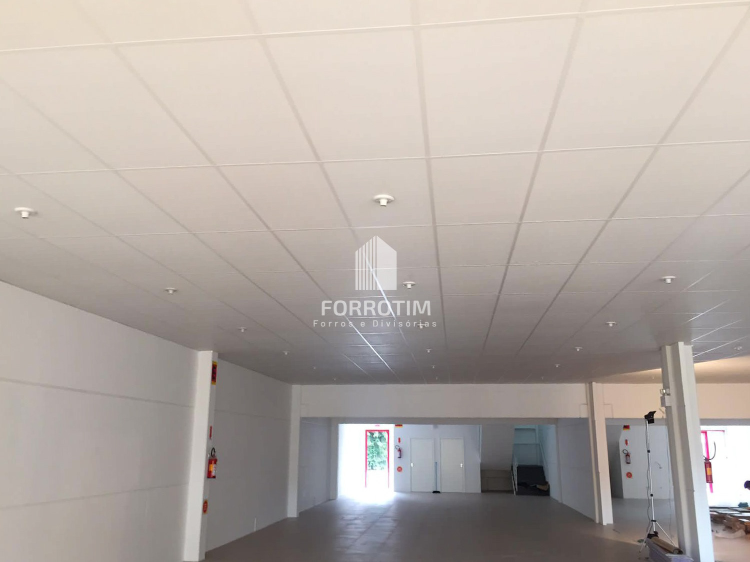 Forro Modular em gesso com película de PVC