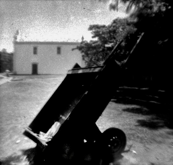 Silent Carriage_B&W 110 mm film, ISO 100