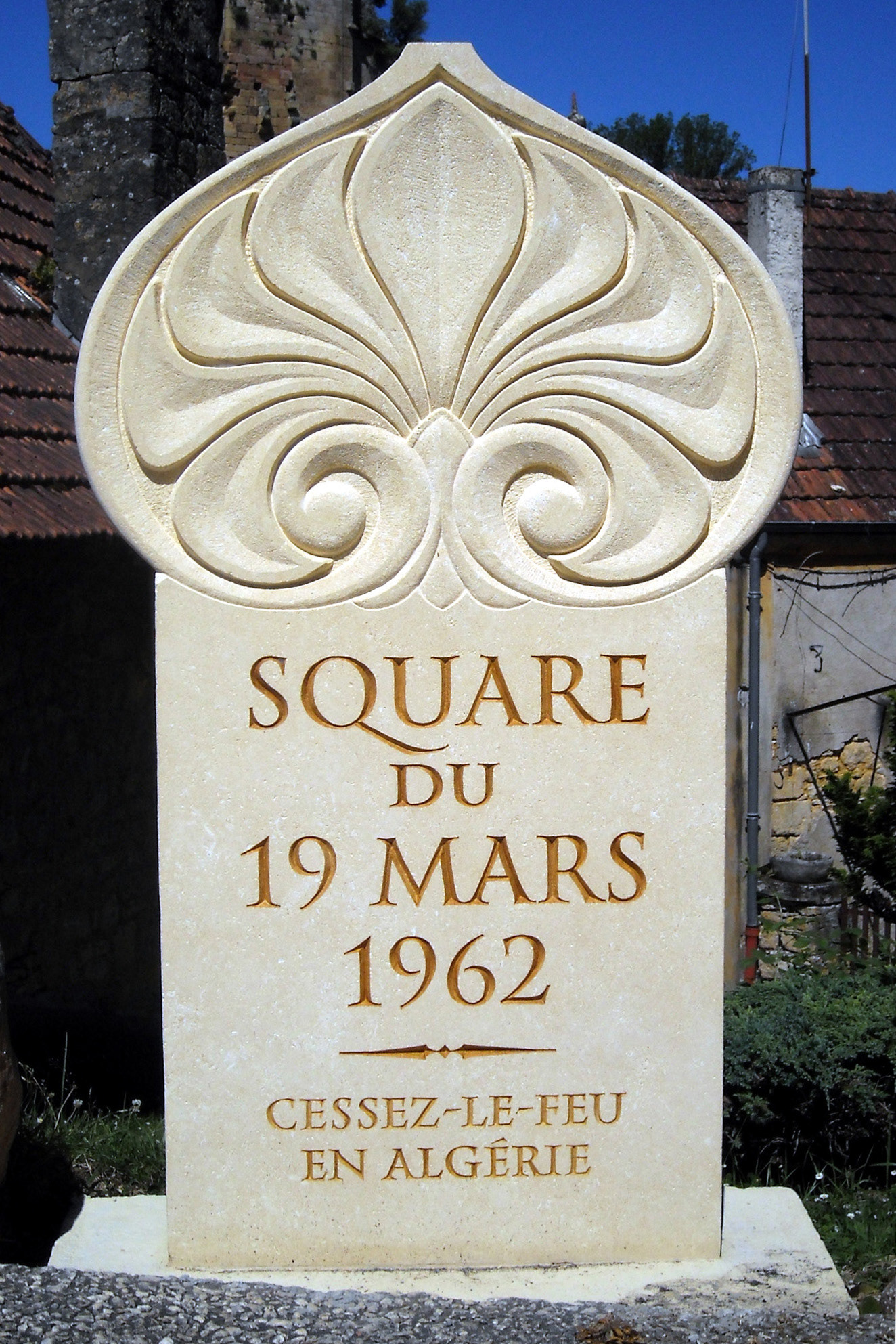 Monument - Carlux 24