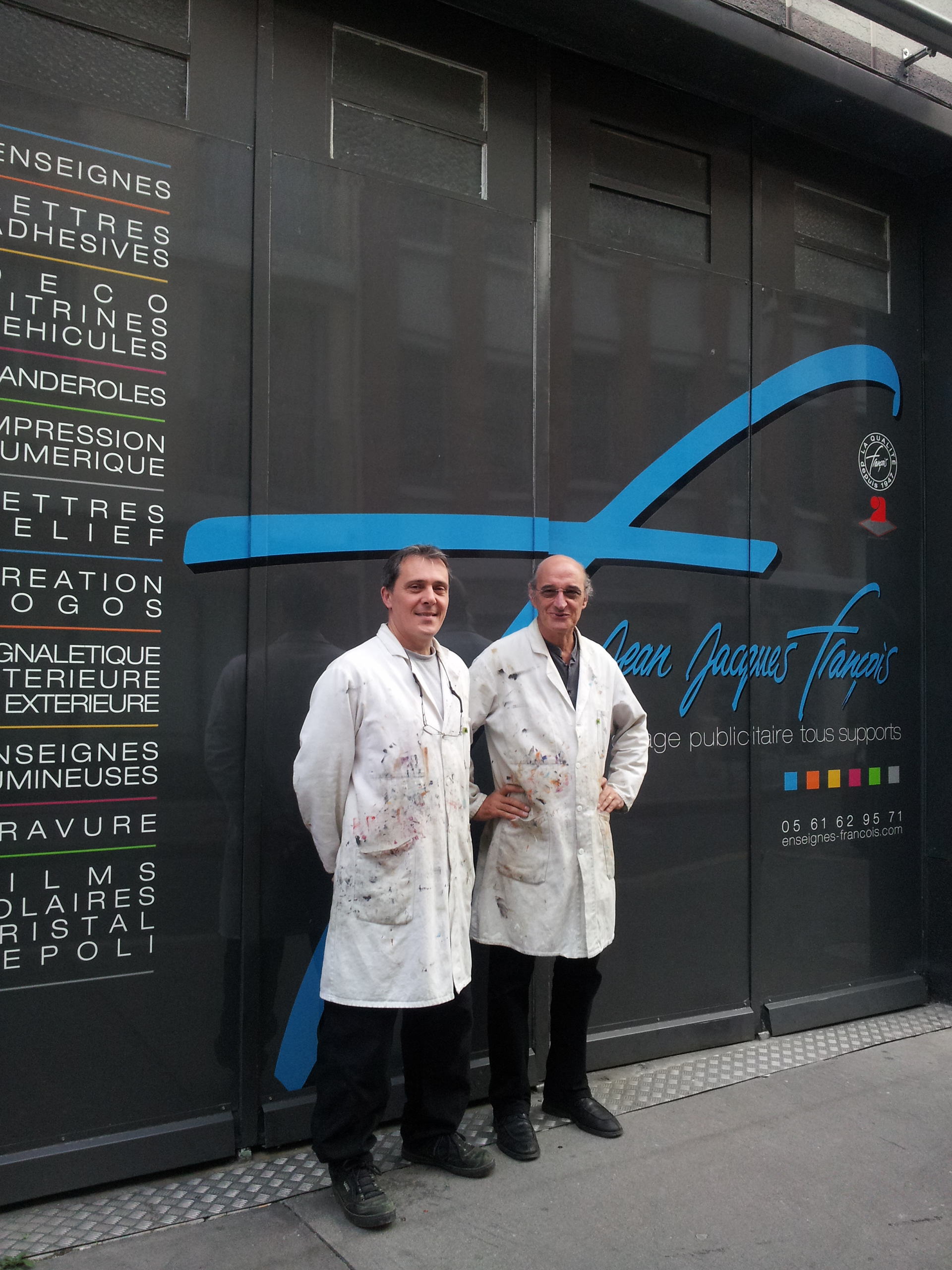 Avec Jean-Jacques FRANÇOIS, dernier peintre en lettres toulousain de l'ancienne génération, novembre 2012. "Le meilleur de la rue de l'Industrie"