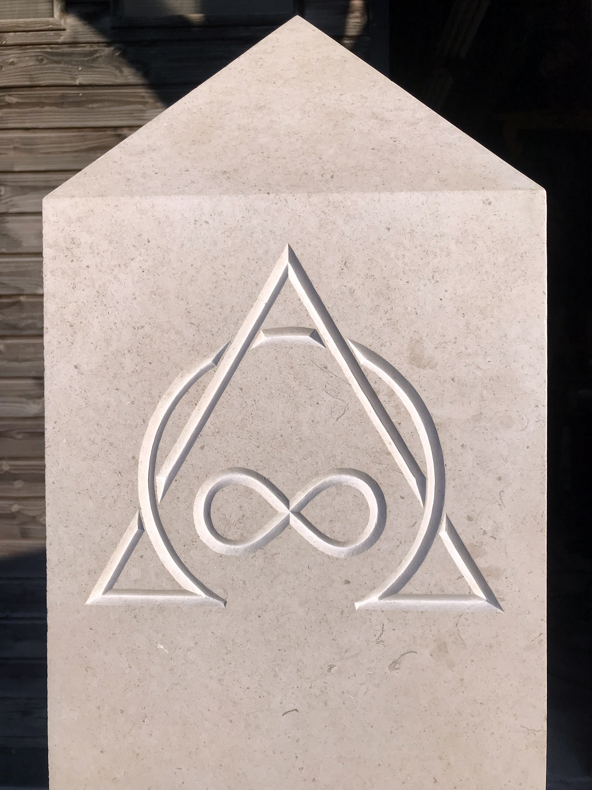 Alpha et Oméga, et lemniscate