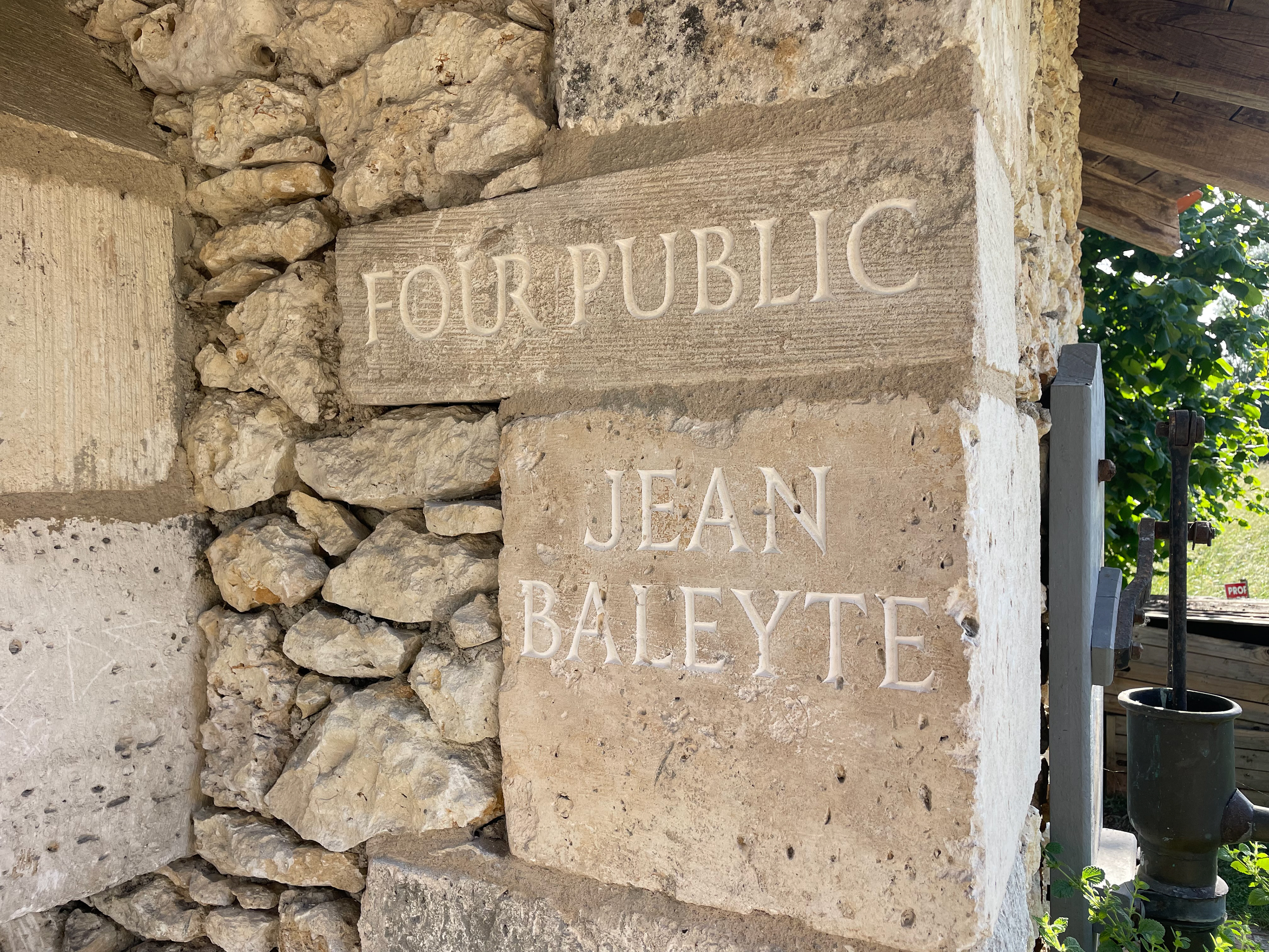 À Bourdeilles