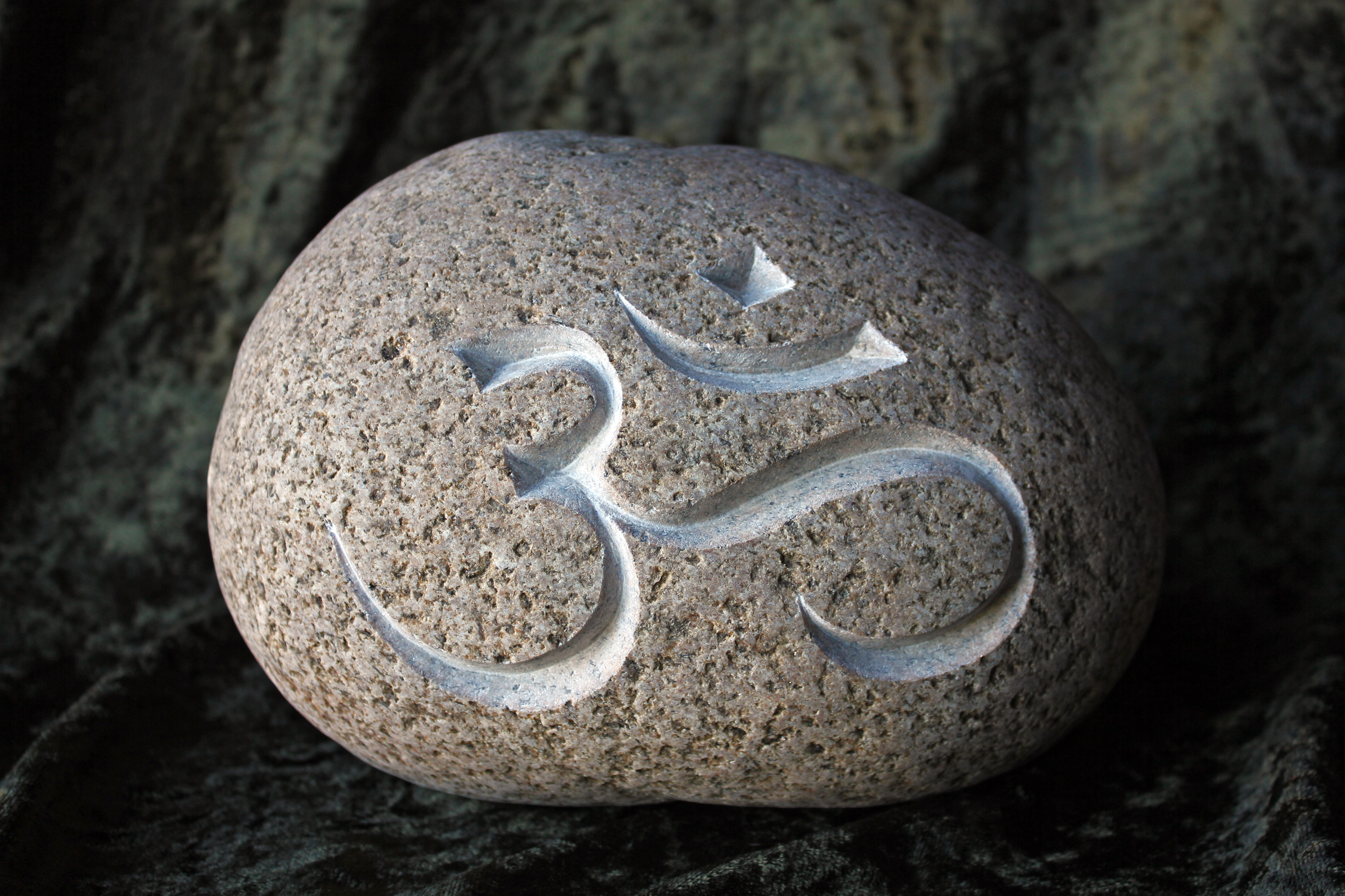 AUM en sanskrit (amen, amin...)