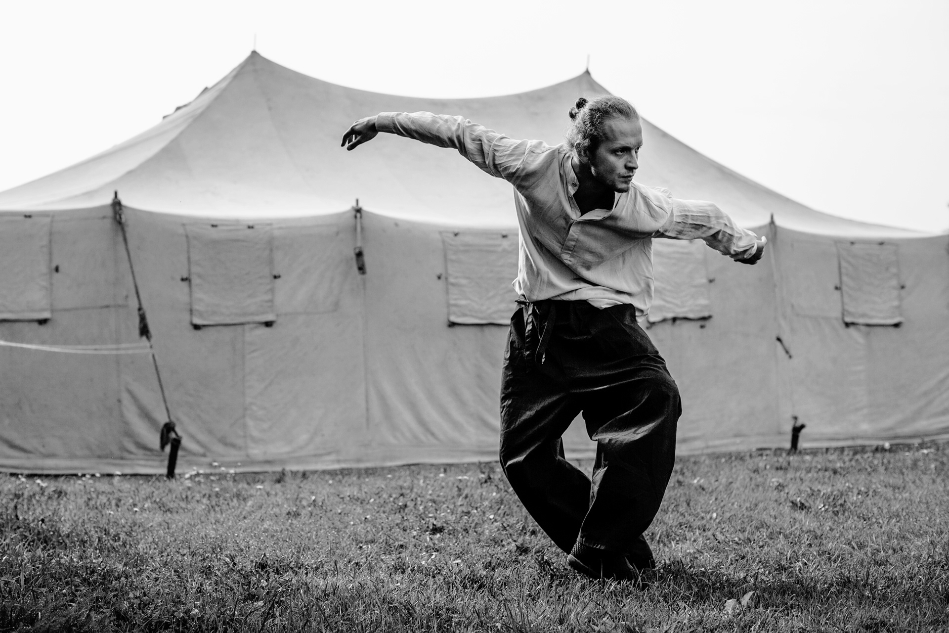 Vladimir Varnava for Danza&Danza