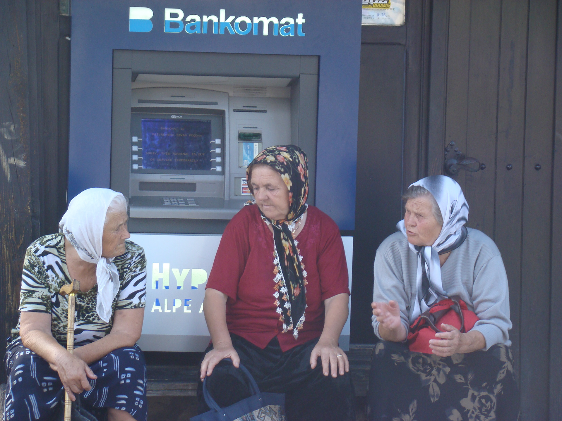 Bankomat grannies, Sarajevo 2011
