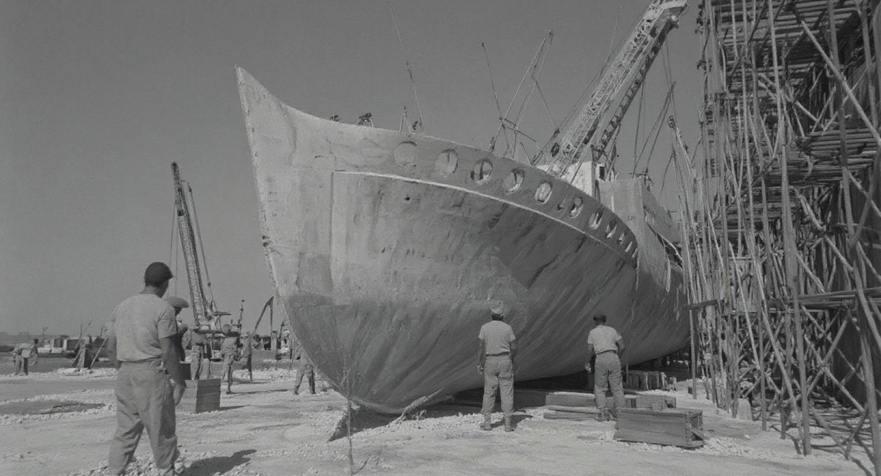 Construcción de barco de hormigón