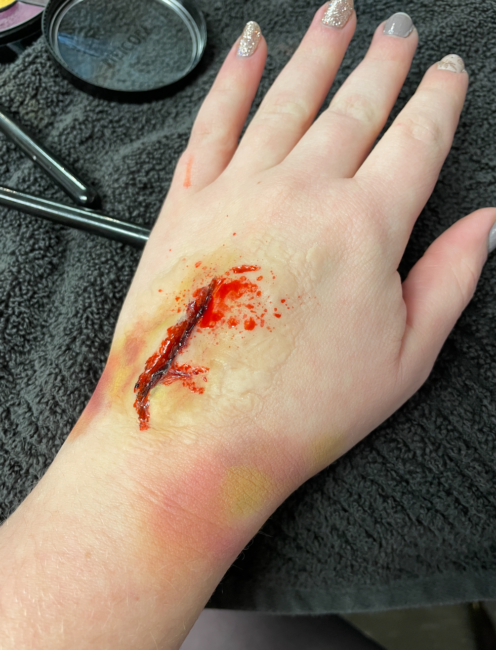 Scar wax used to form wound and blood makeup
