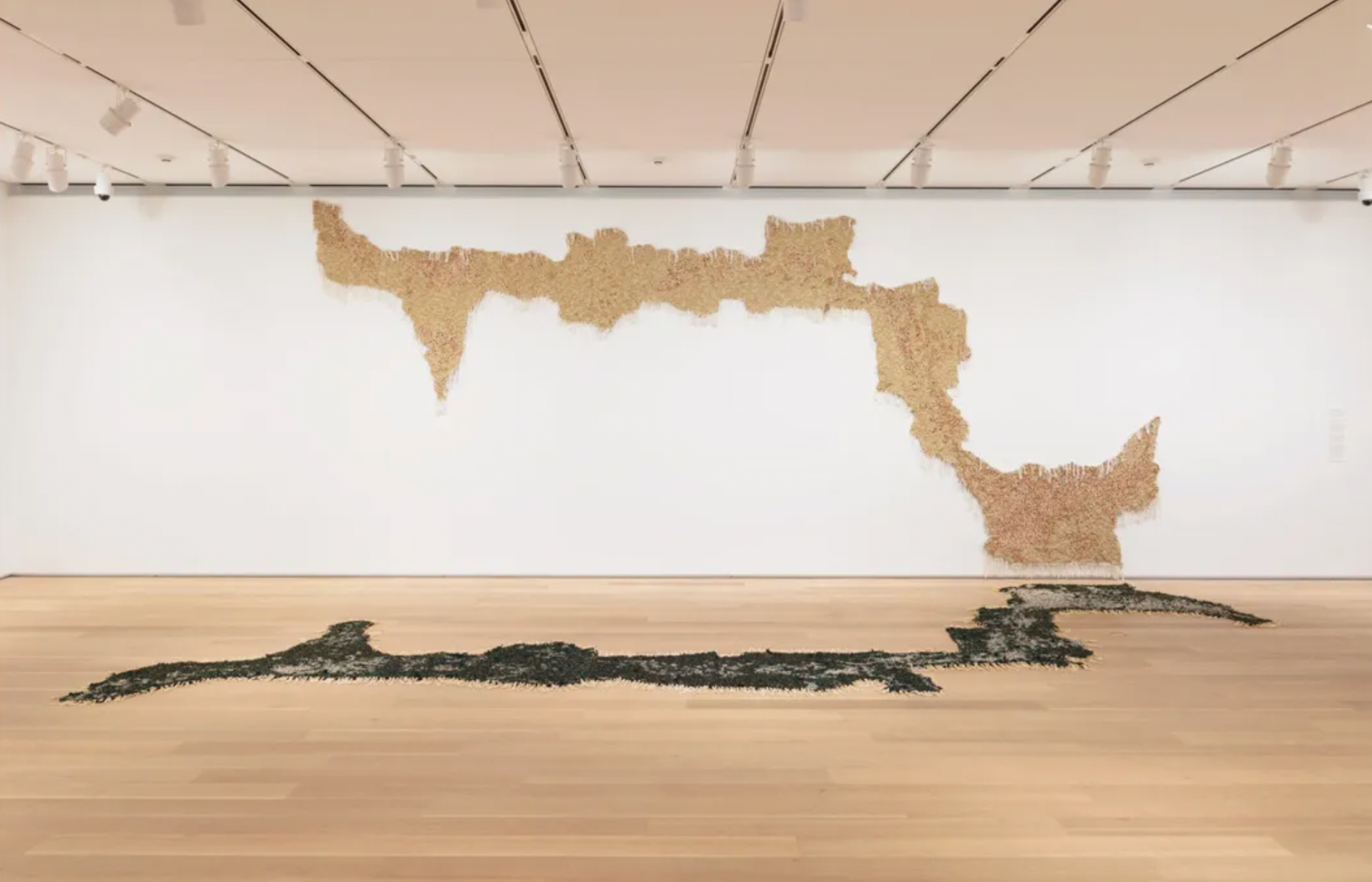 Igshaan Adams, 11b Larch weg (i), 2019, mixed media with beads, rope, wire, and textile elements, dimensions variable. Igshaan Adams, 11b Larch weg (ii), 2019, mixed media with beads, rope, wire, and textile elements, dimensions variable.