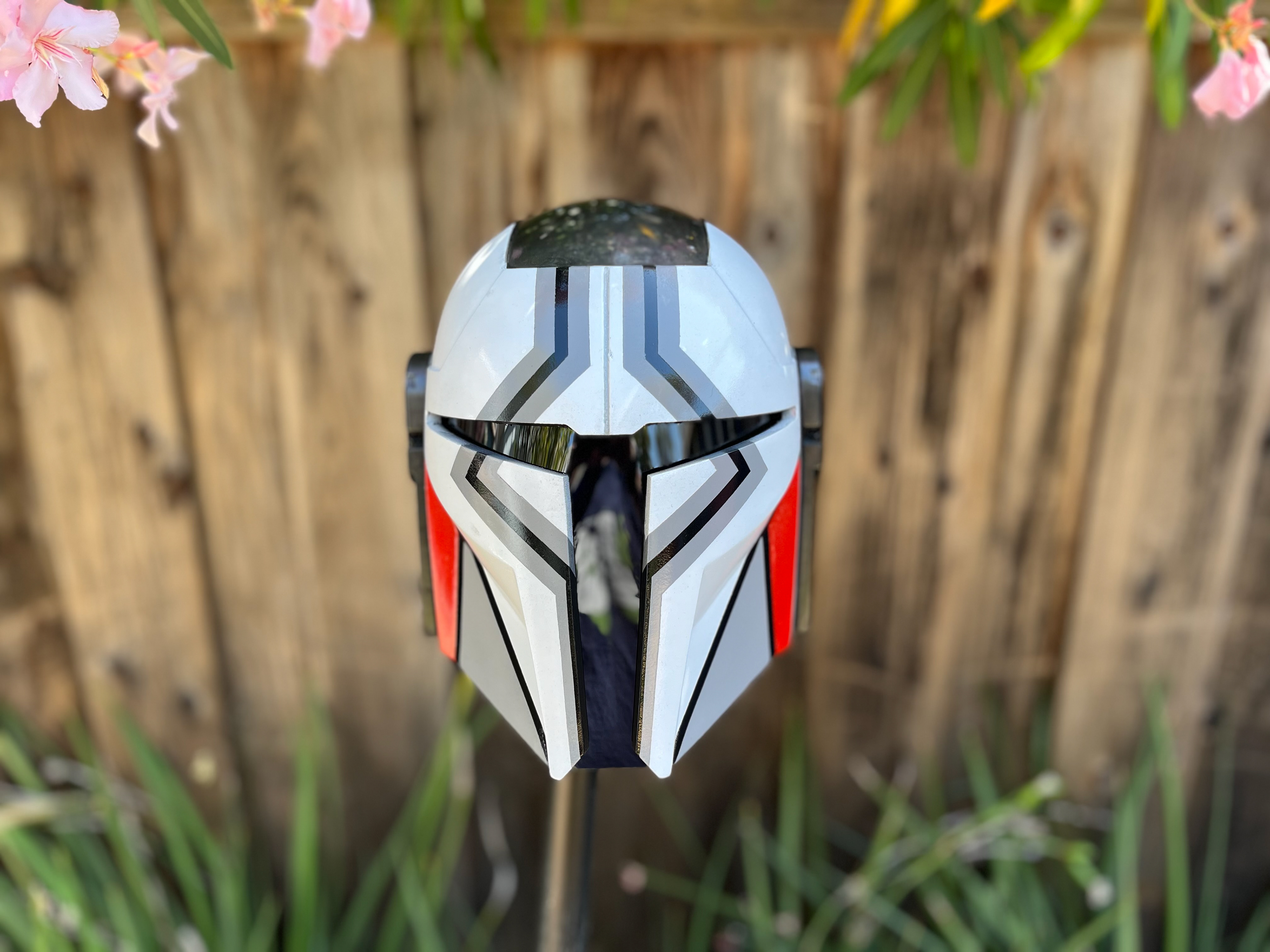 3D printed Mandalorian helmet. Files from AlterEgoArmory. Geometric pattern. Aug 2024.