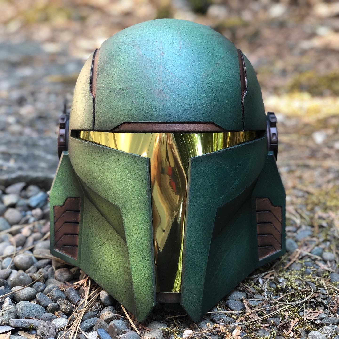 3D Printed Mandalorian helmet (rusted copper). Digital files by AlterEgoArmory. Jul 2021.