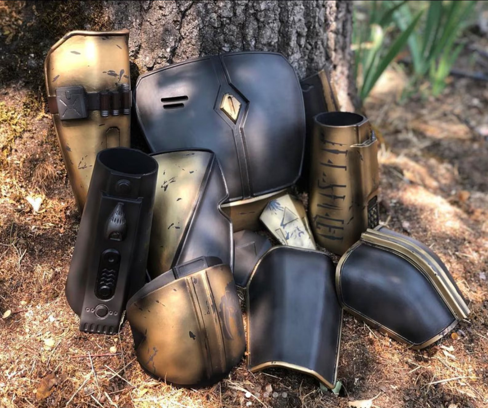 3D Printed Gold Mandalorian armor. Feb 2021.