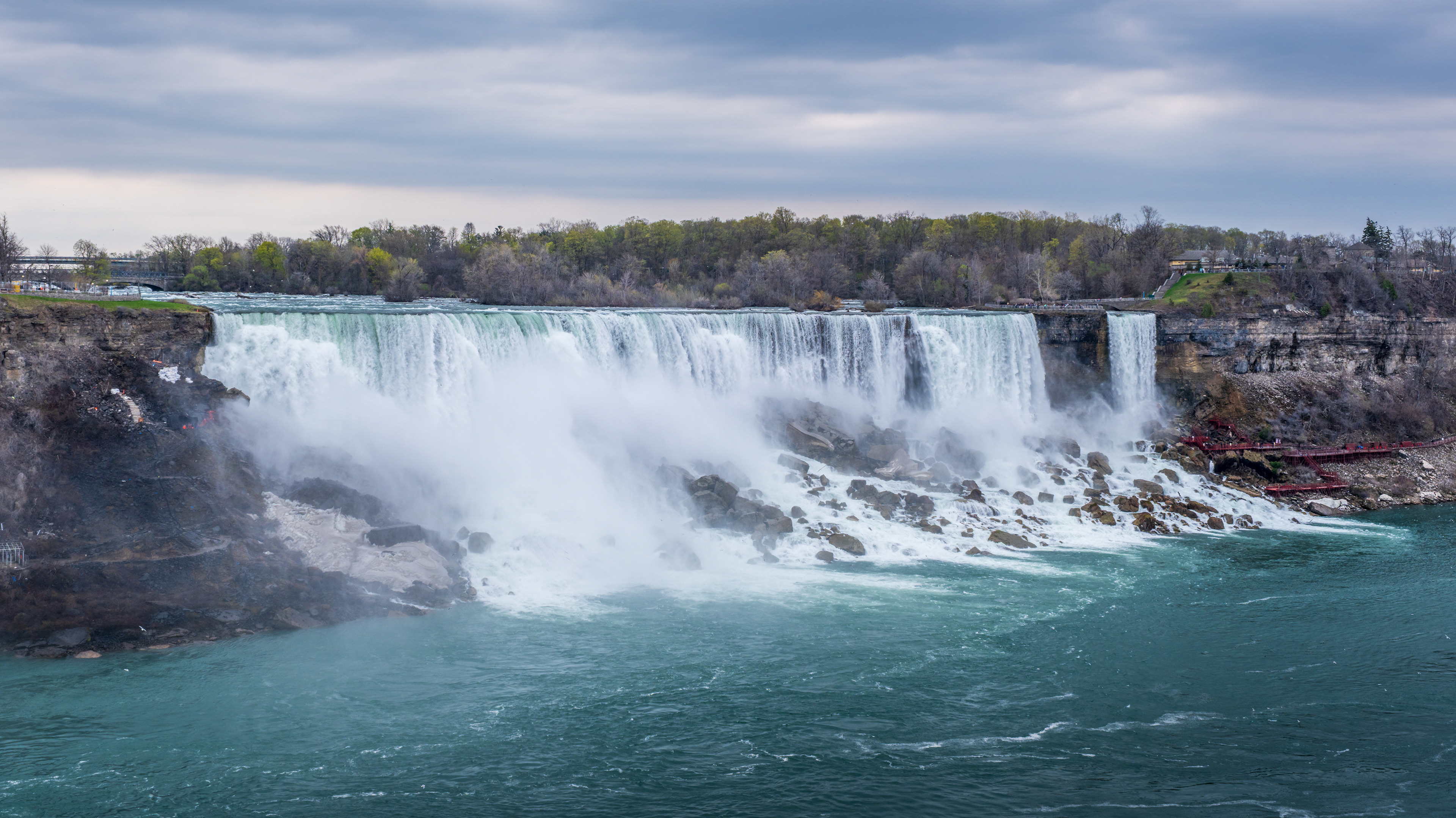 American and Bridal Veil Falls / Niagara, Canada, April 2025