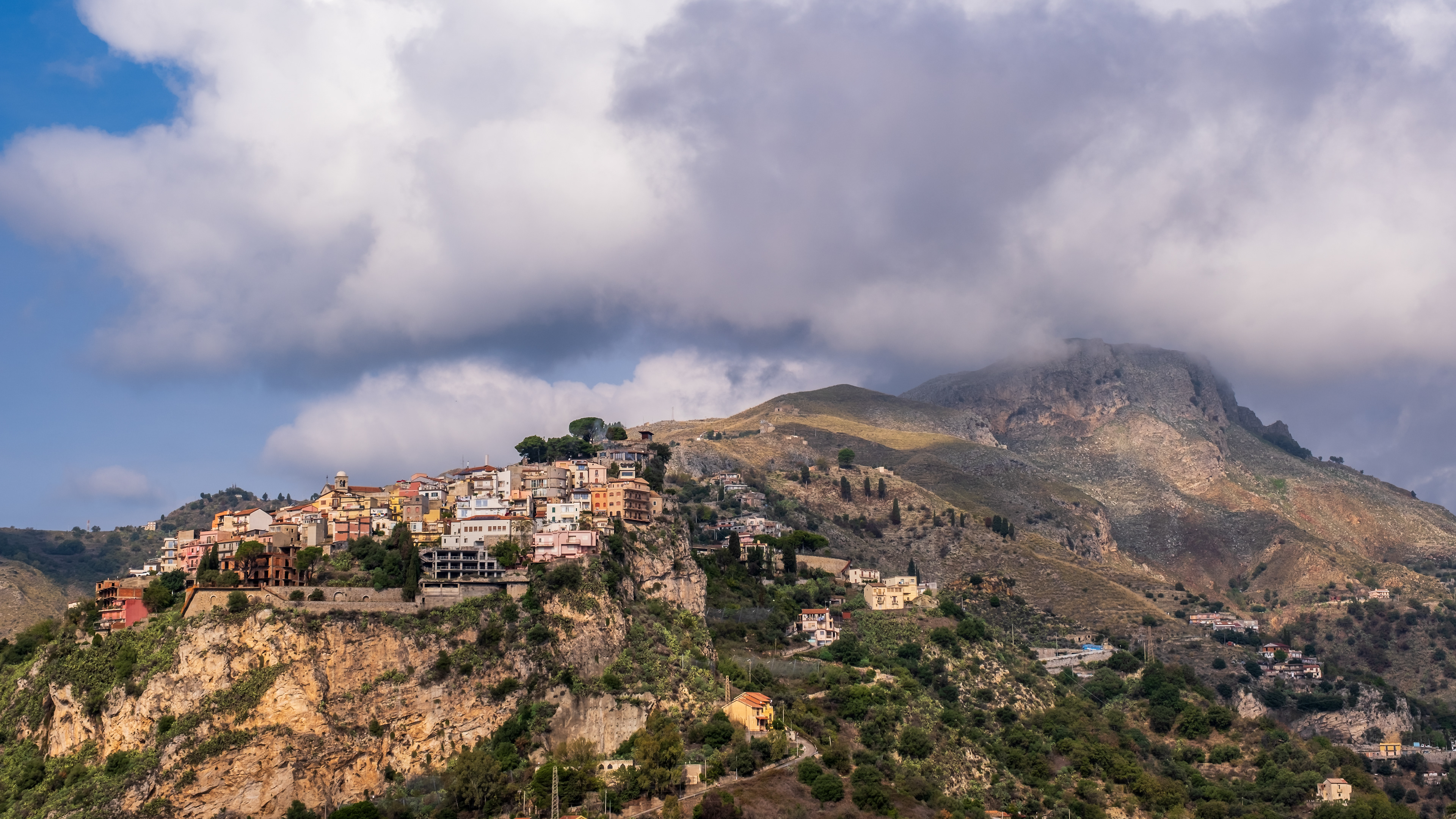 Castelmona in the clouds / Sicily, October 2024
