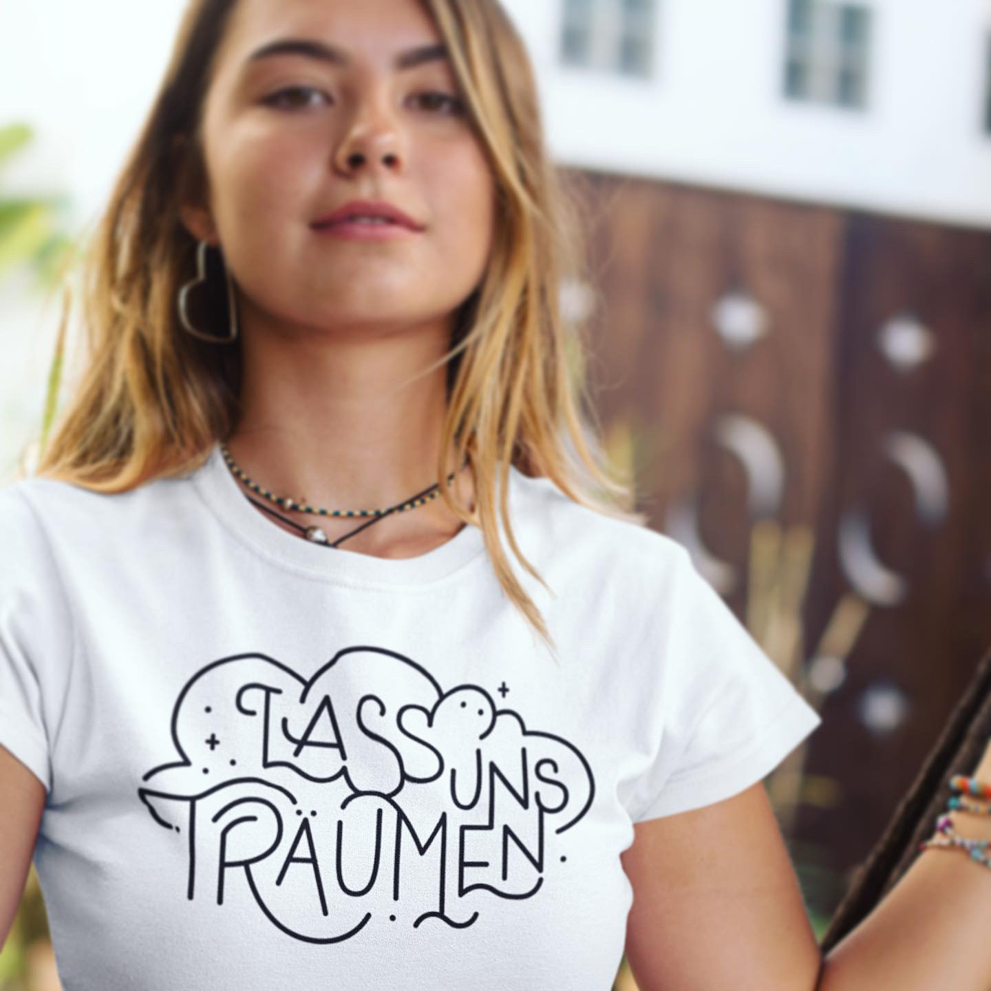 Lass uns Träumen - Handlettering T-Shirt