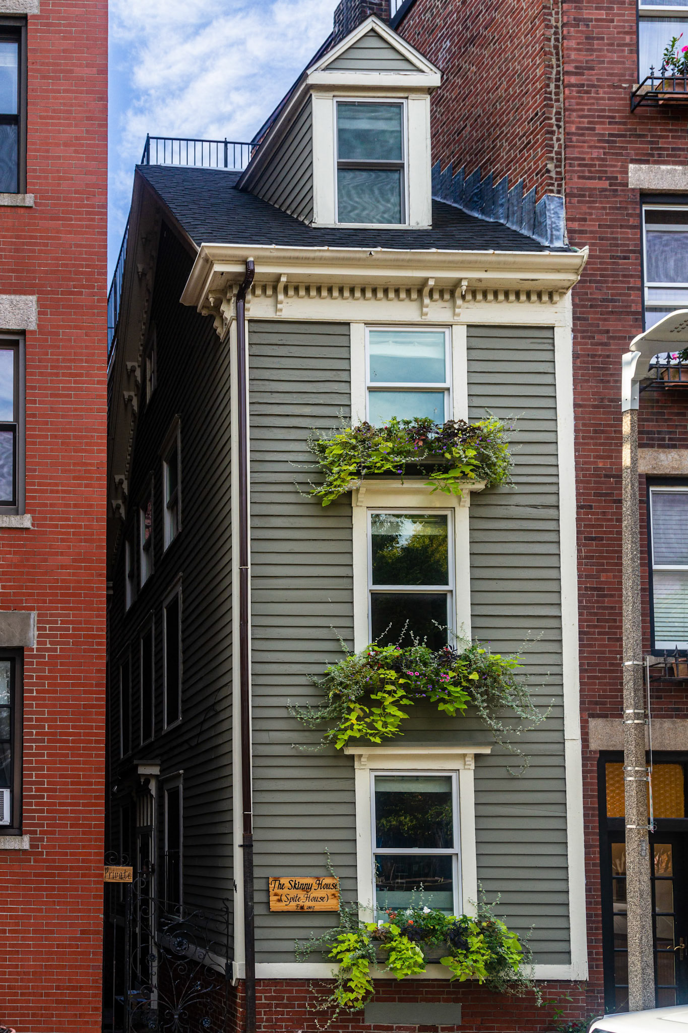 The Skinny House - 1862