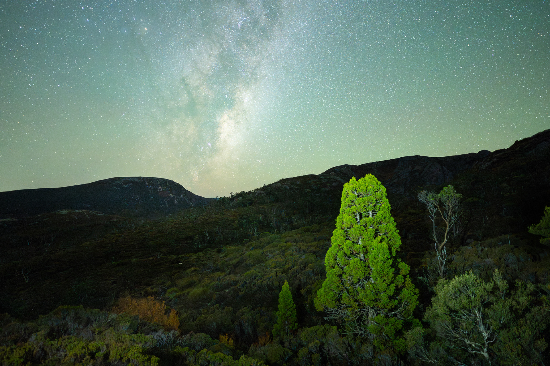 Cradle airglow