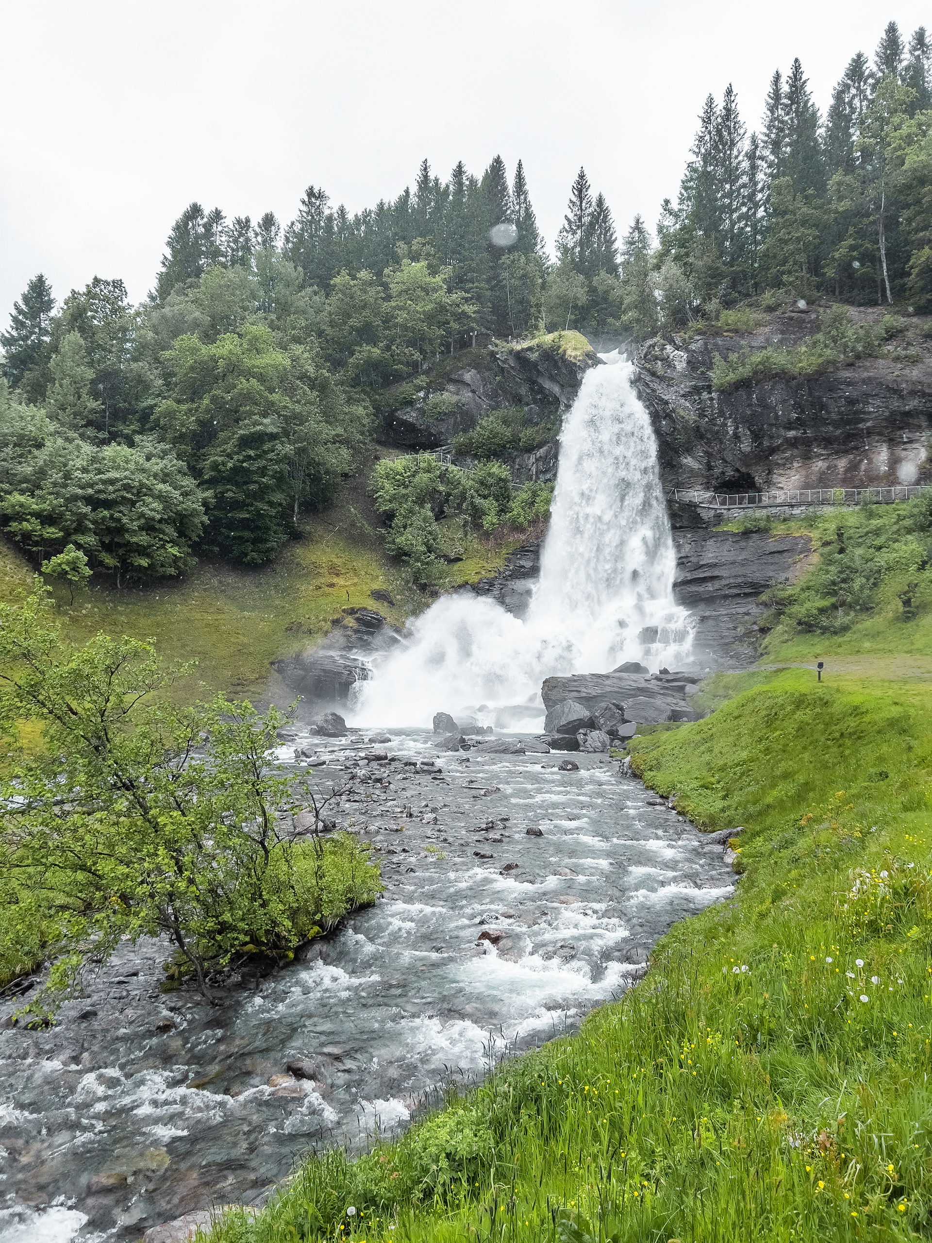 Steinsdalsfossen