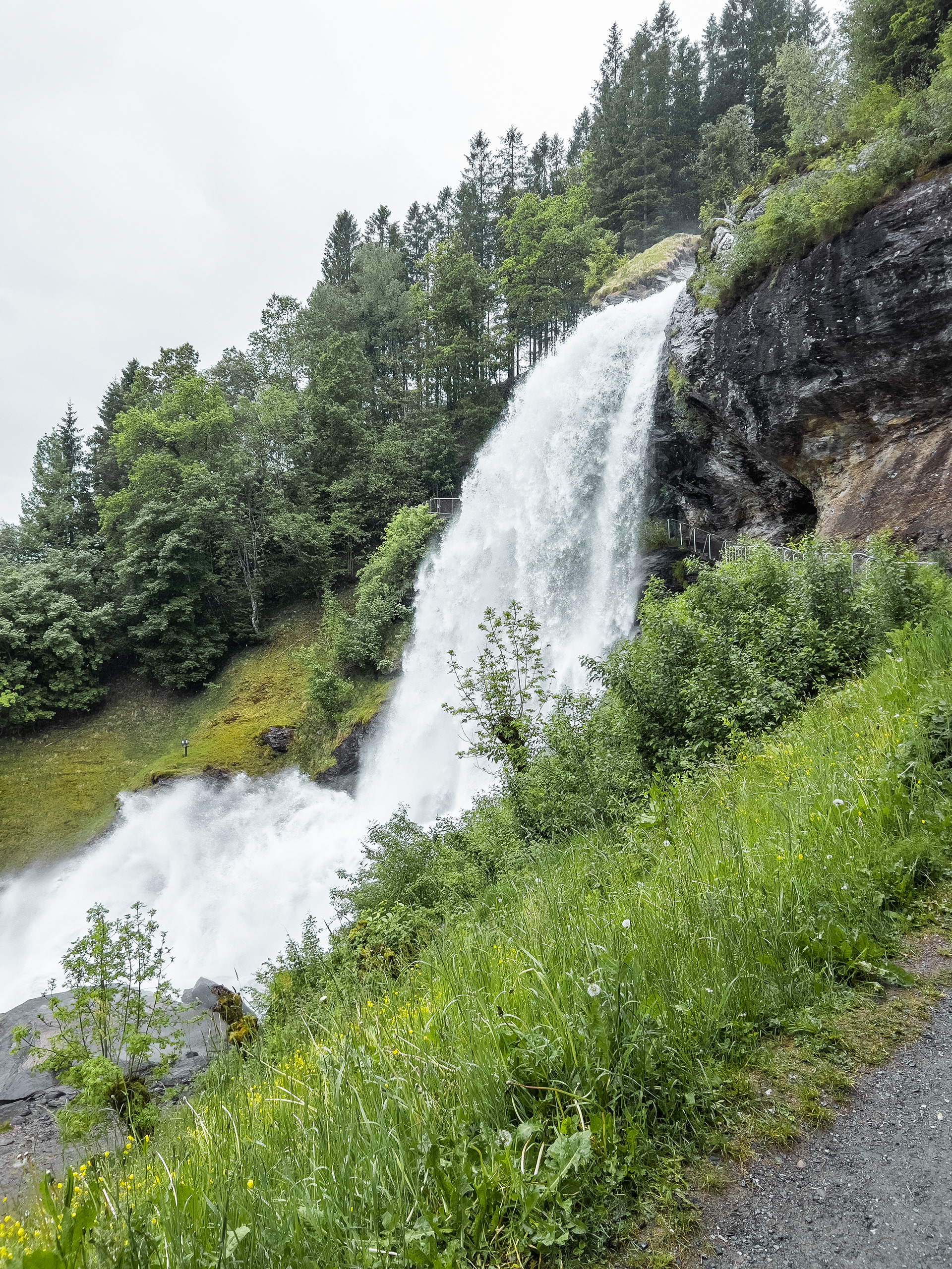 Steinsdalsfossen