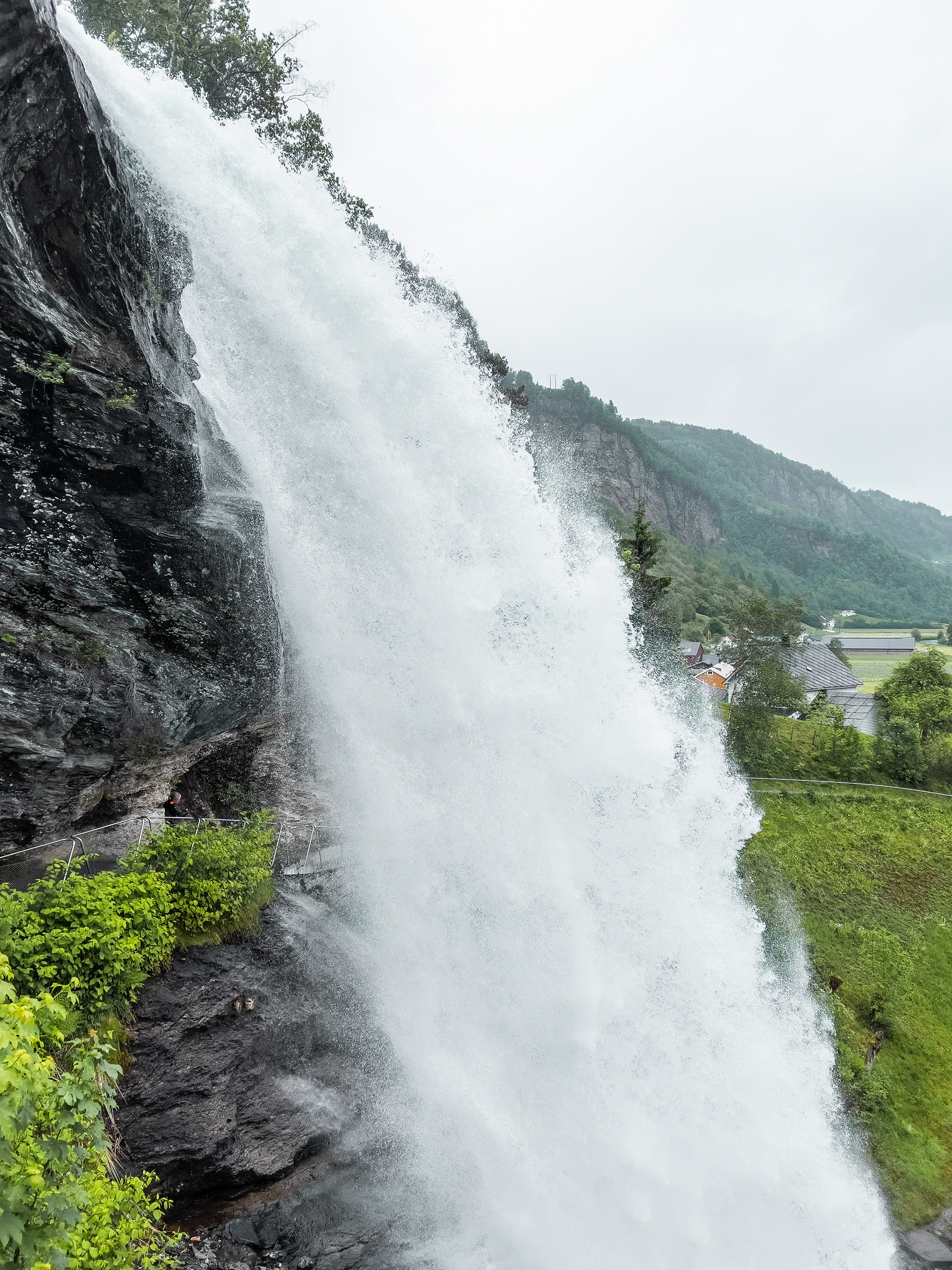 Steinsdalsfossen