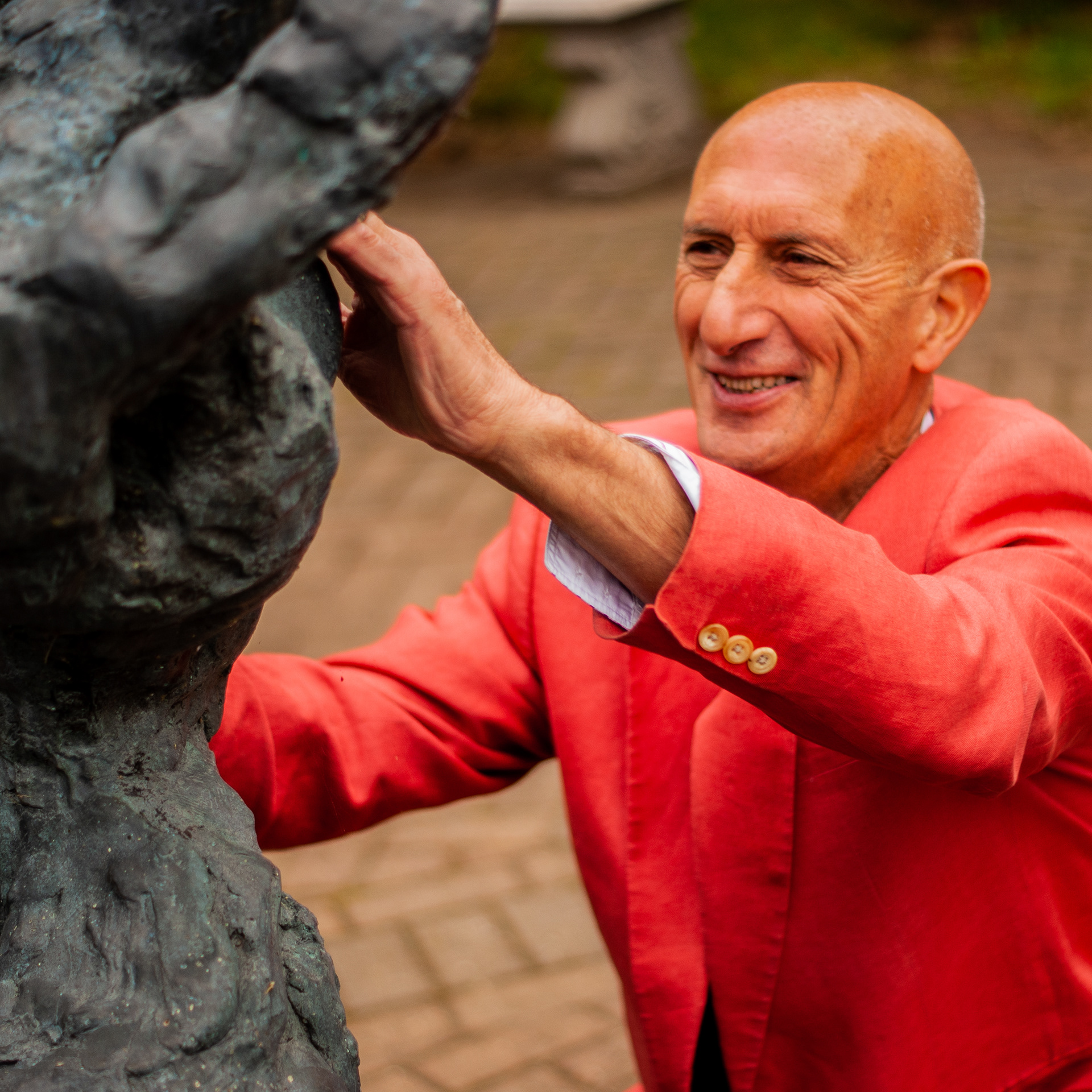Maurice Blik Unveiling 'The Emerging Man' - He is a Holocaust Survivor and Sculptor