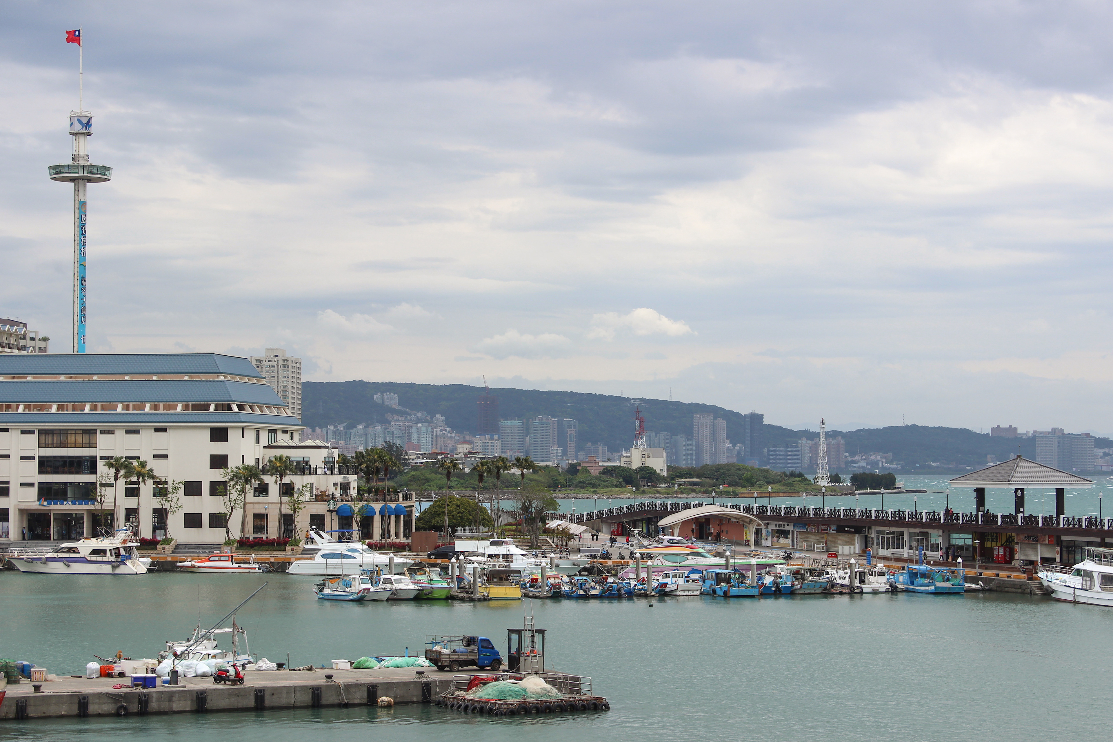 am Hafen von Taipeh