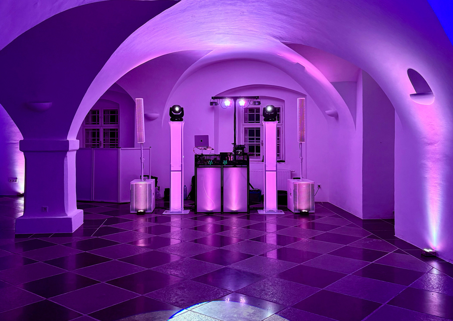 DJ Setup für Hochzeiten & Business Events