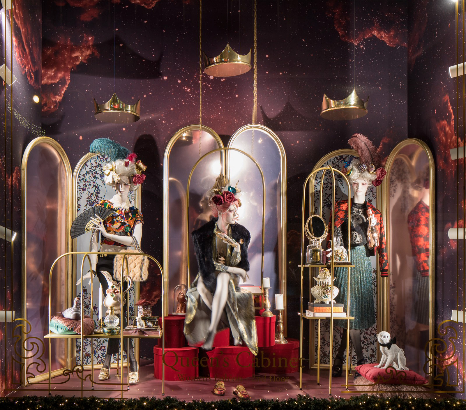 Final shopping windows de Bijenkorf Amsterdam