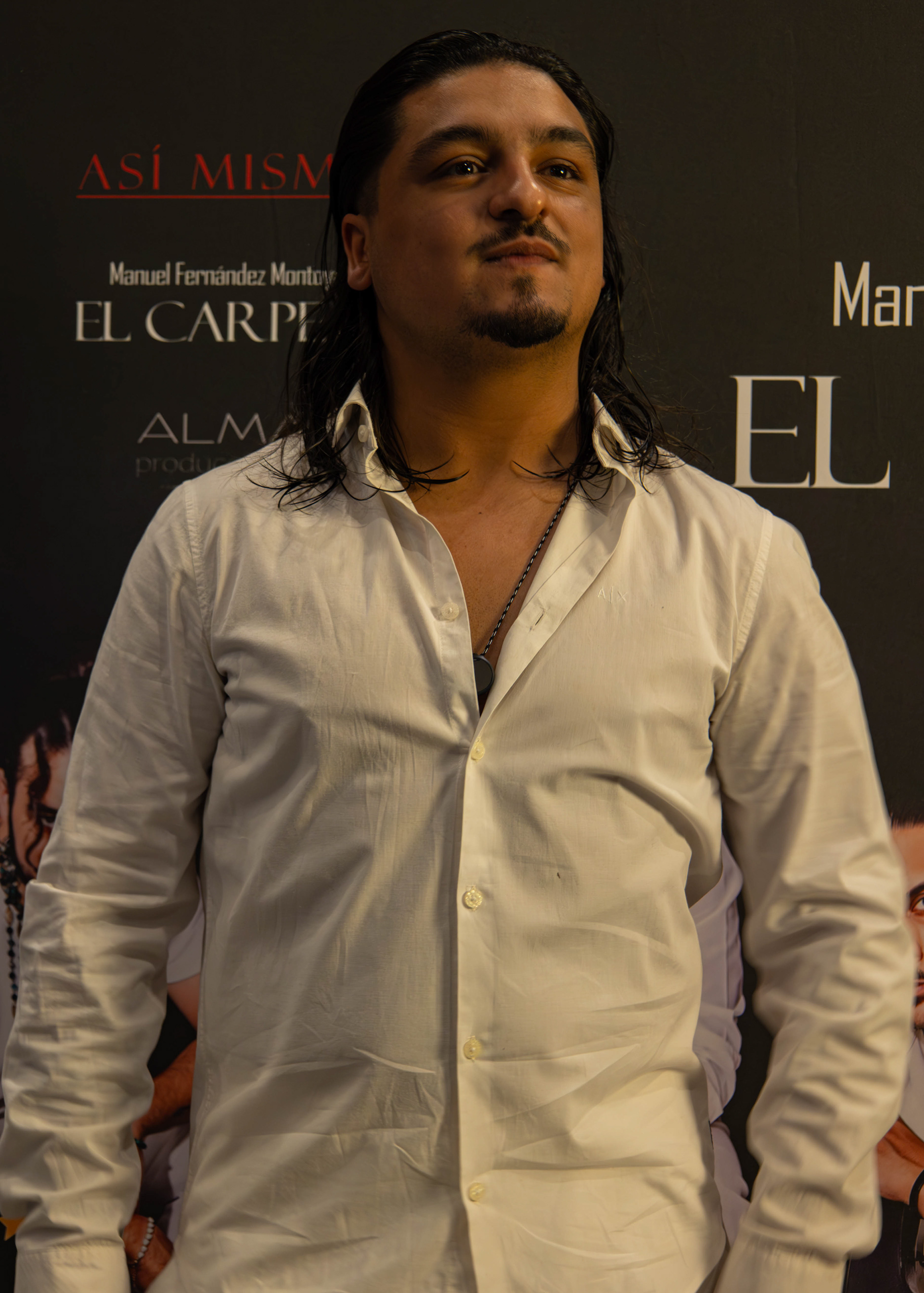 Photocall Así Mismo, show de El Carpeta