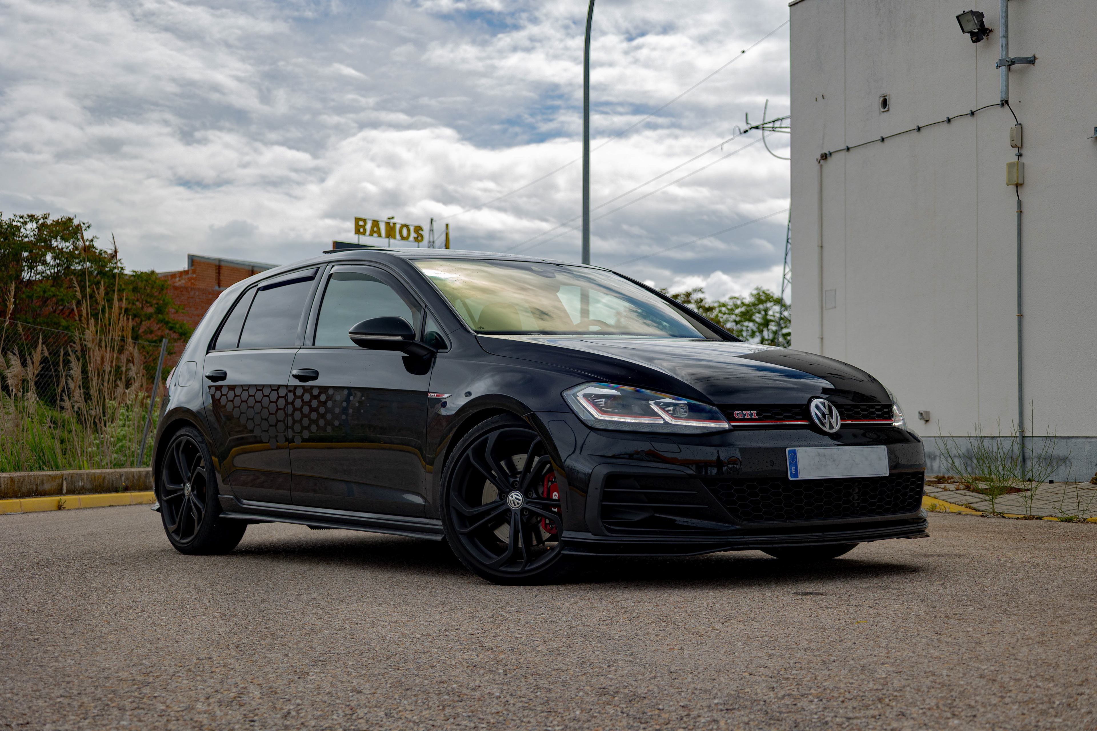 Volkswagen Golf GTI