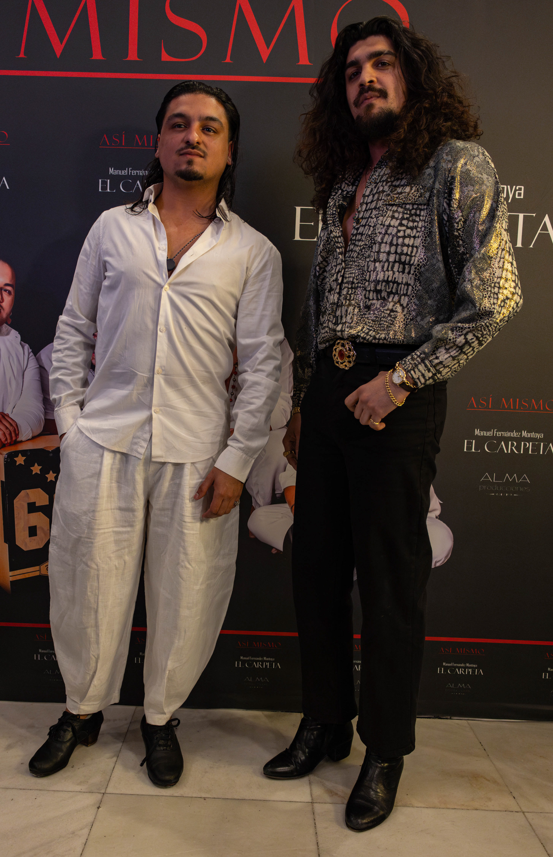 Photocall Así Mismo, show de El Carpeta