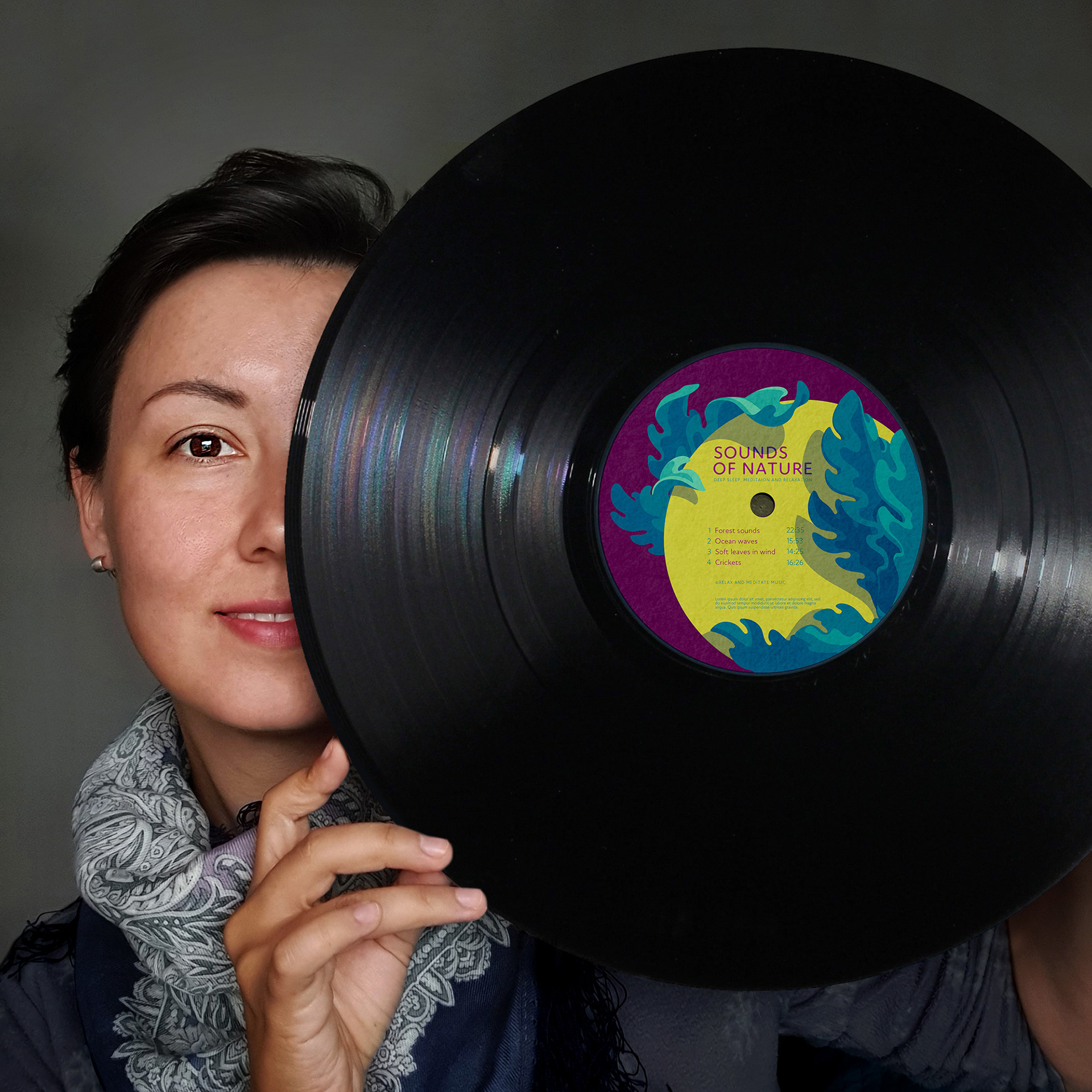Photo of Saali Art with a vinyl record